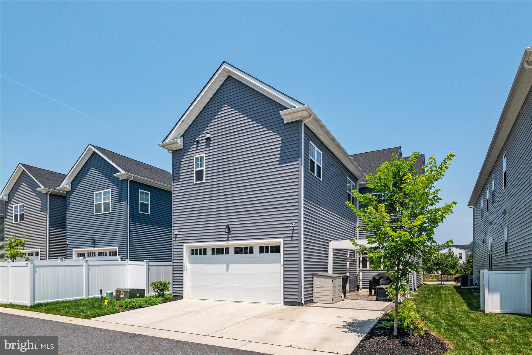 TWO RIVERS - Residential