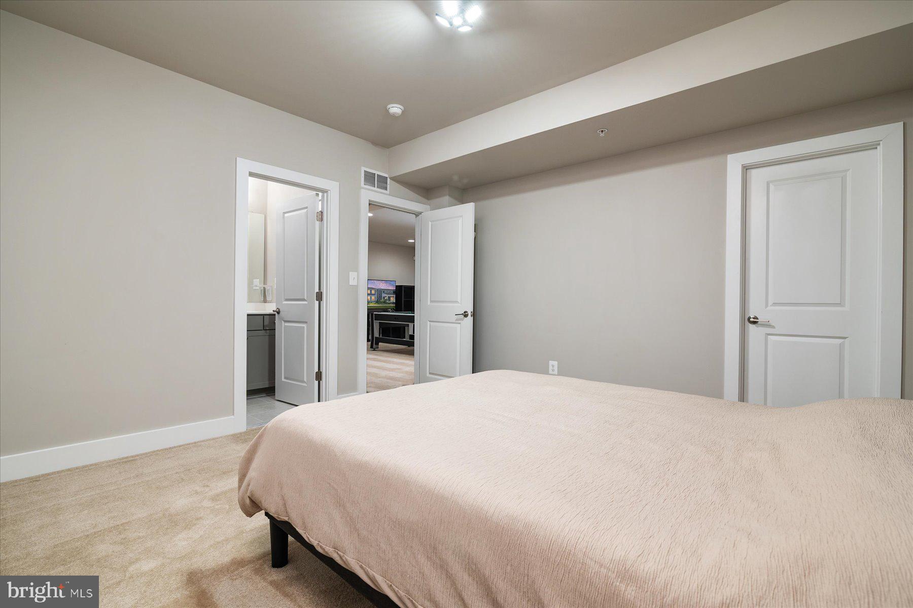 TWO RIVERS - Residential