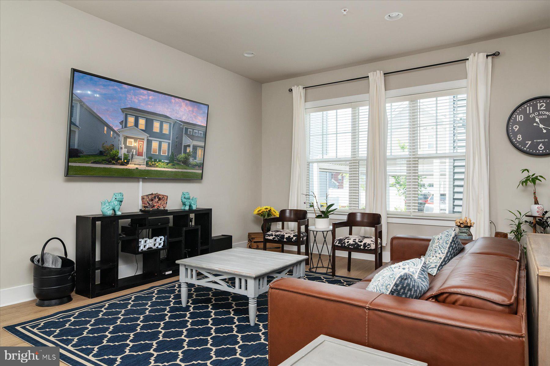 TWO RIVERS - Residential