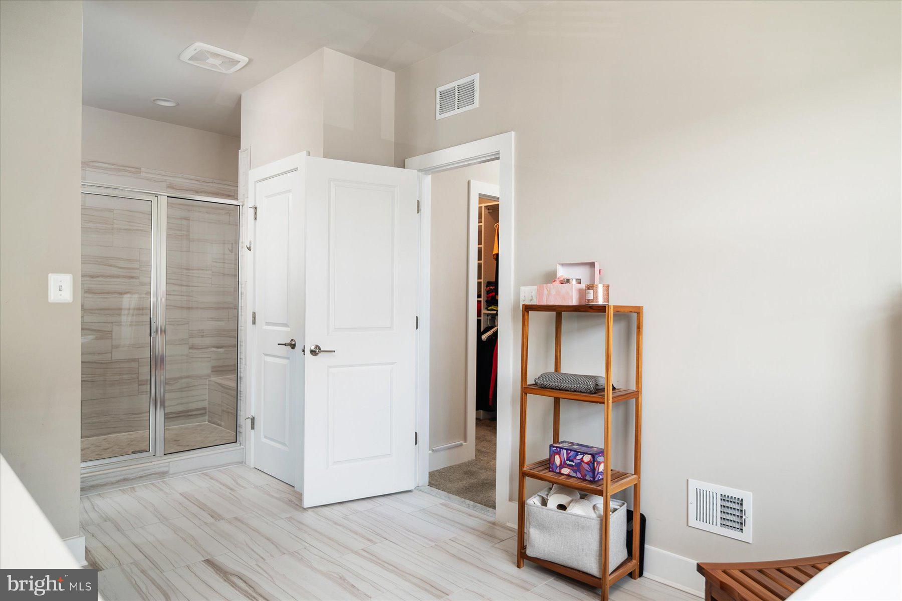 TWO RIVERS - Residential