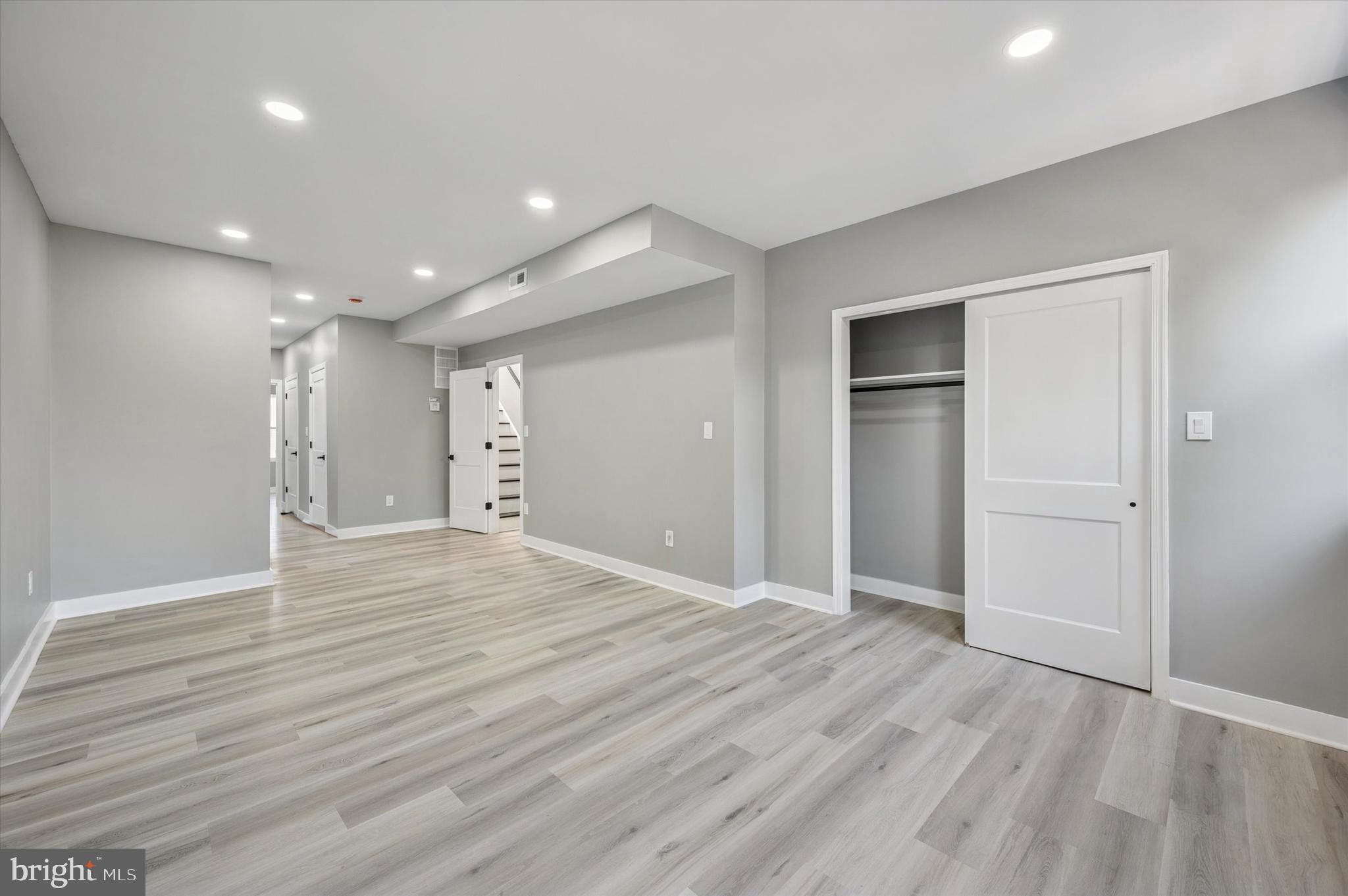 UNIVERSITY CITY - Residential