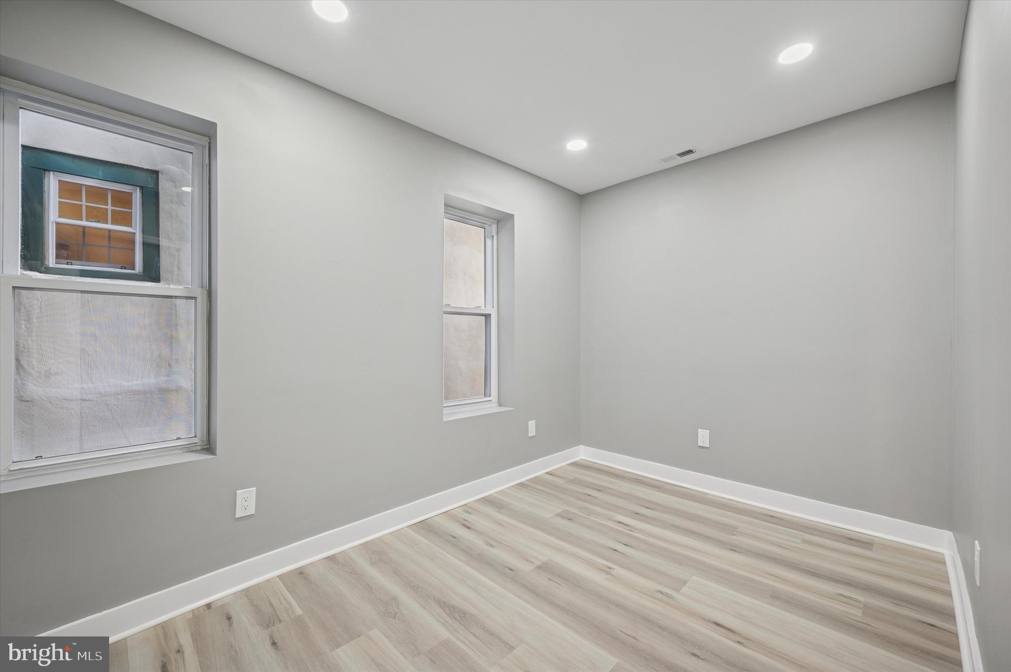 UNIVERSITY CITY - Residential