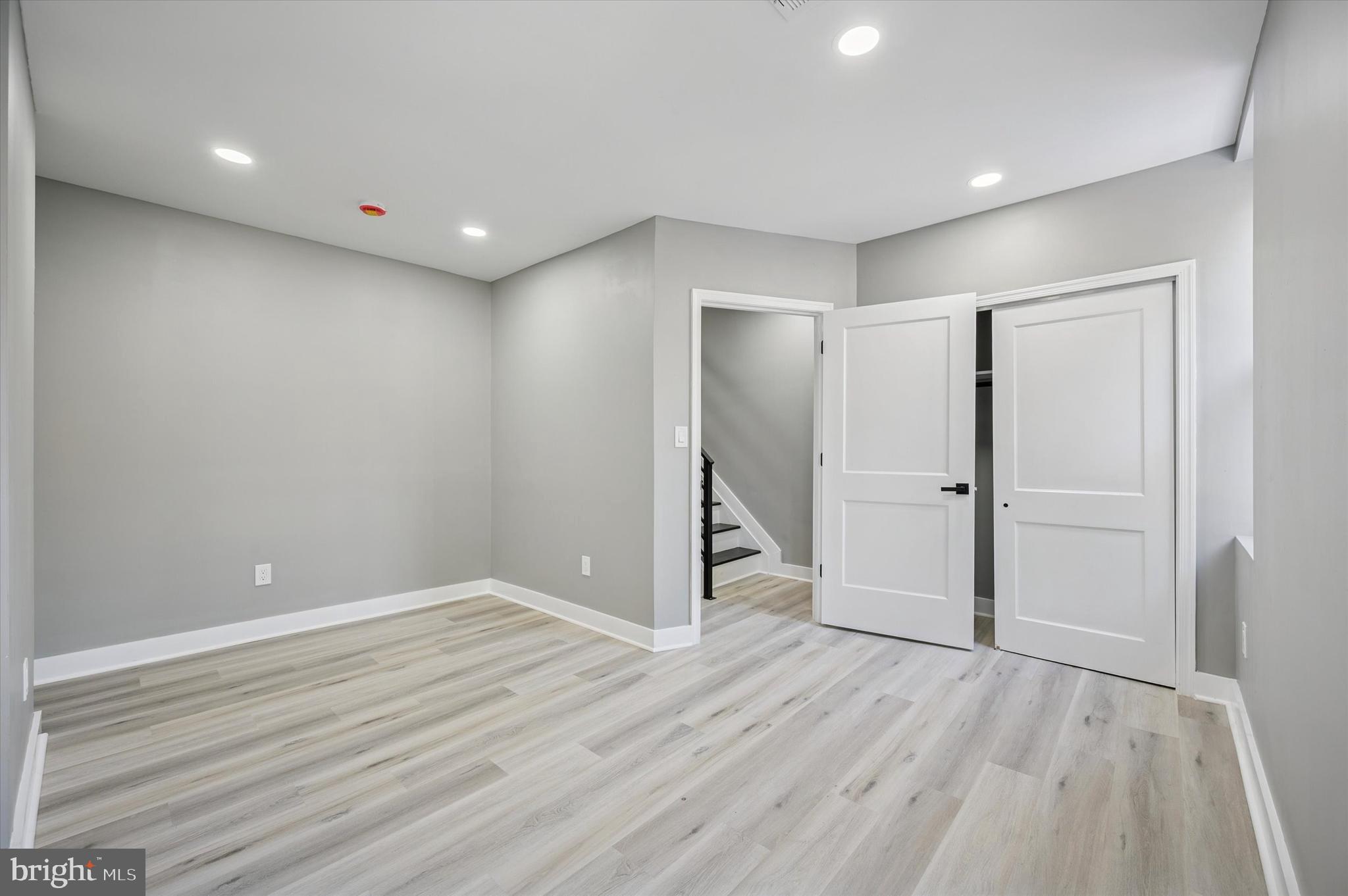 UNIVERSITY CITY - Residential