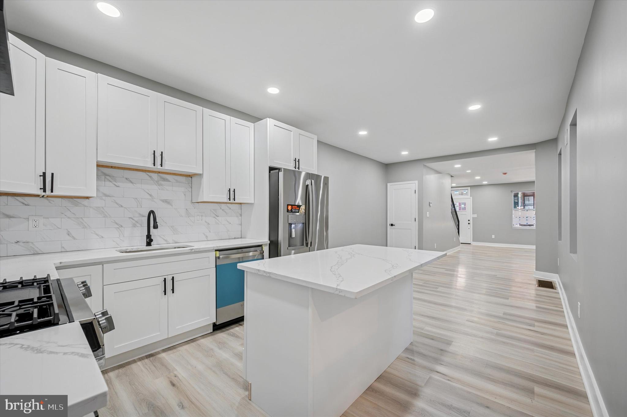 UNIVERSITY CITY - Residential