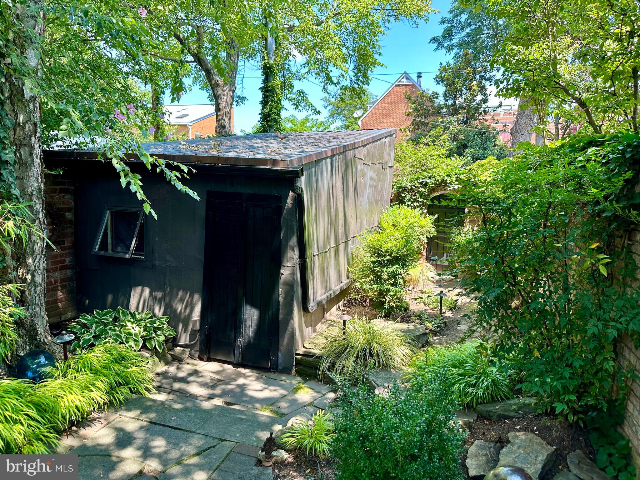 OLD TOWN ALEXANDRIA - Residential