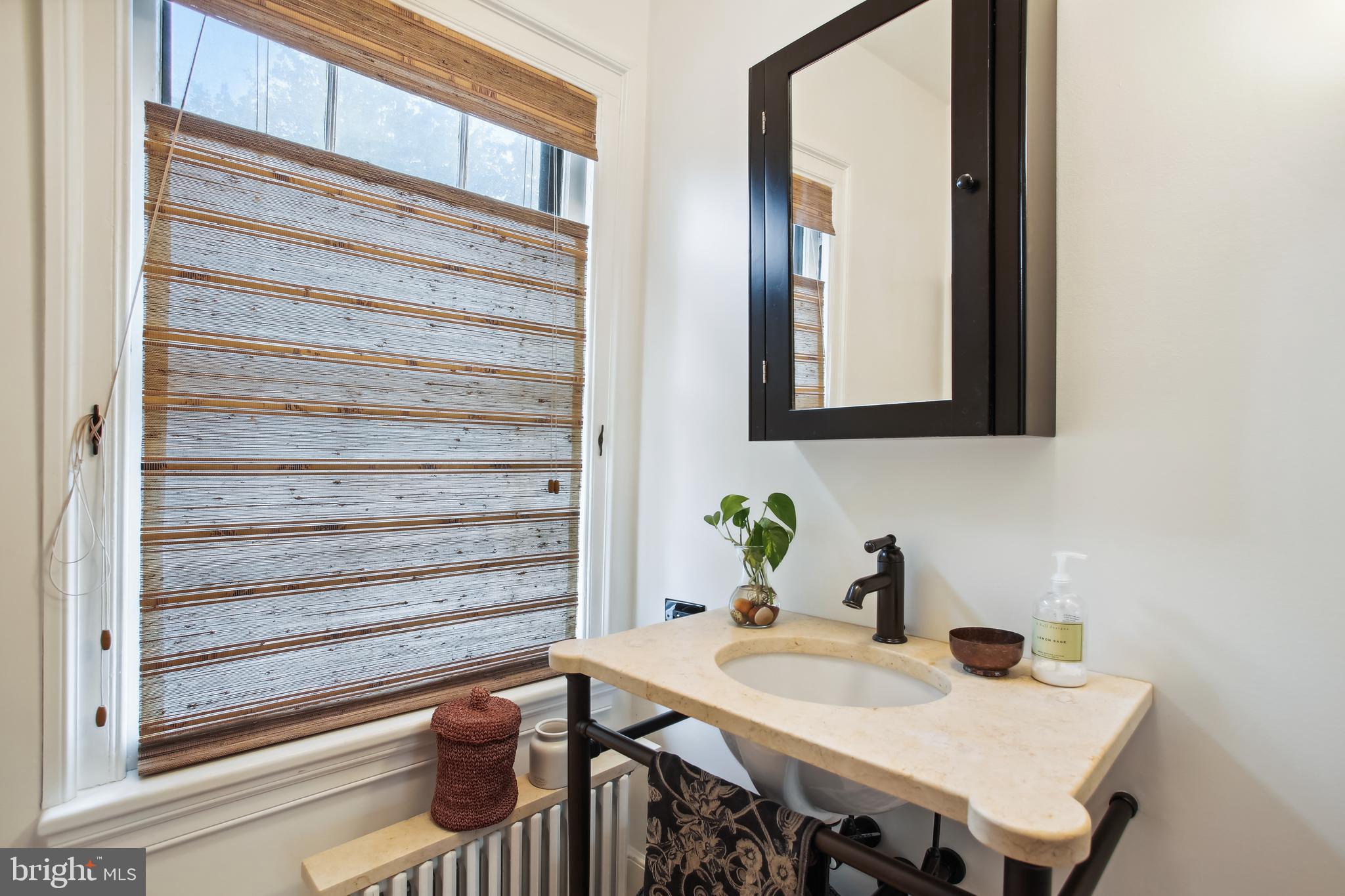 OLD TOWN ALEXANDRIA - Residential