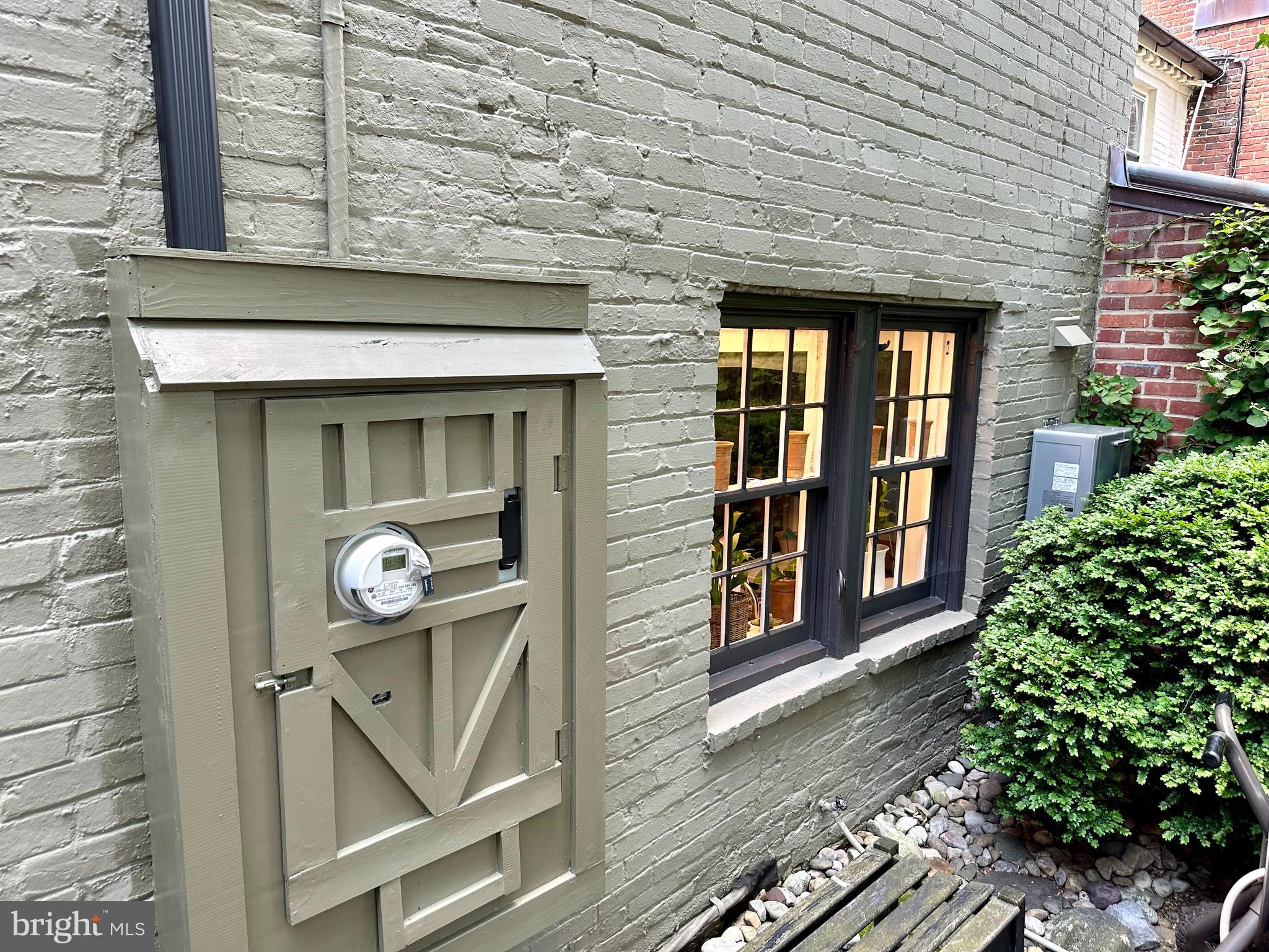 OLD TOWN ALEXANDRIA - Residential