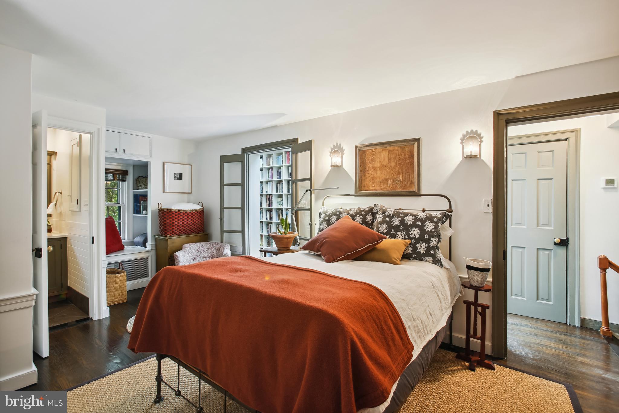 OLD TOWN ALEXANDRIA - Residential