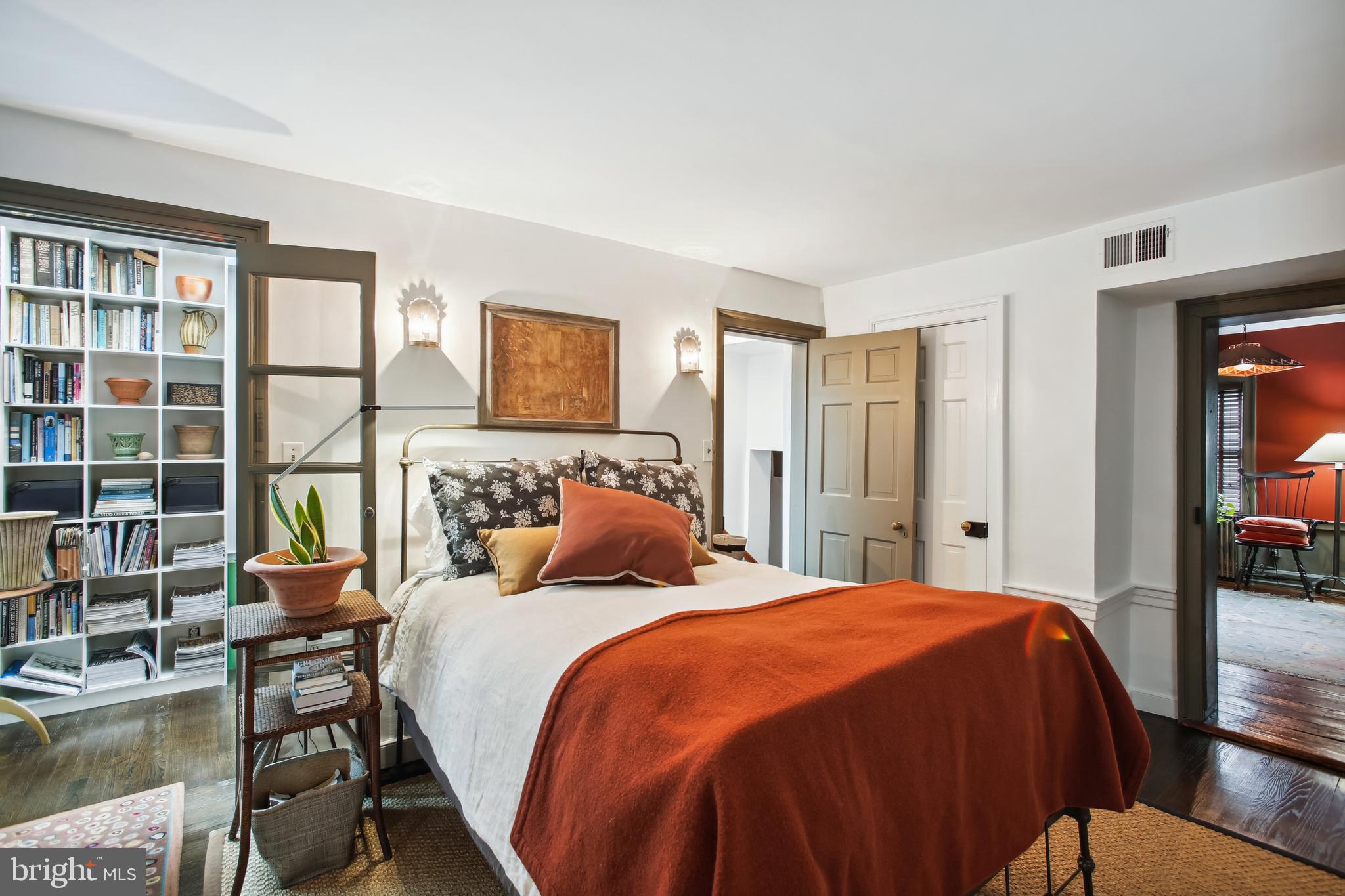 OLD TOWN ALEXANDRIA - Residential