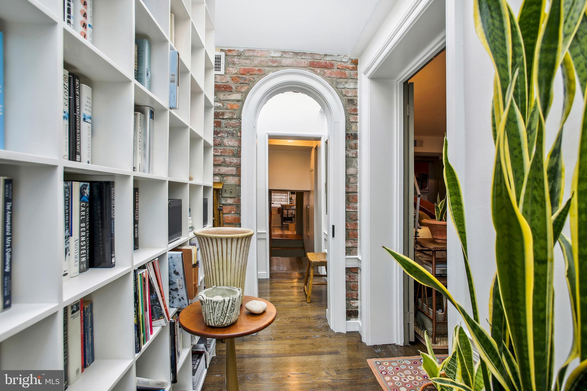 OLD TOWN ALEXANDRIA - Residential