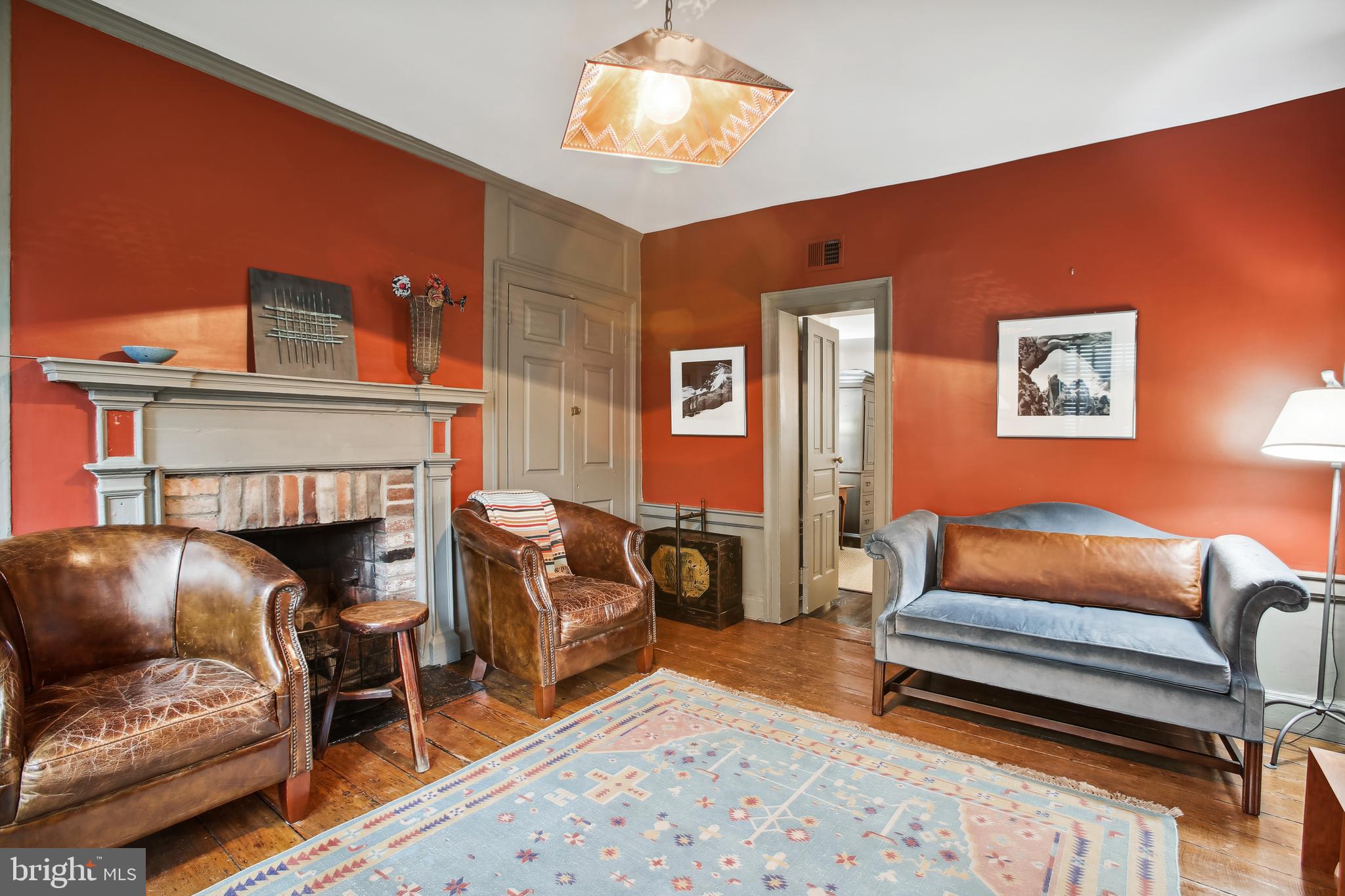 OLD TOWN ALEXANDRIA - Residential