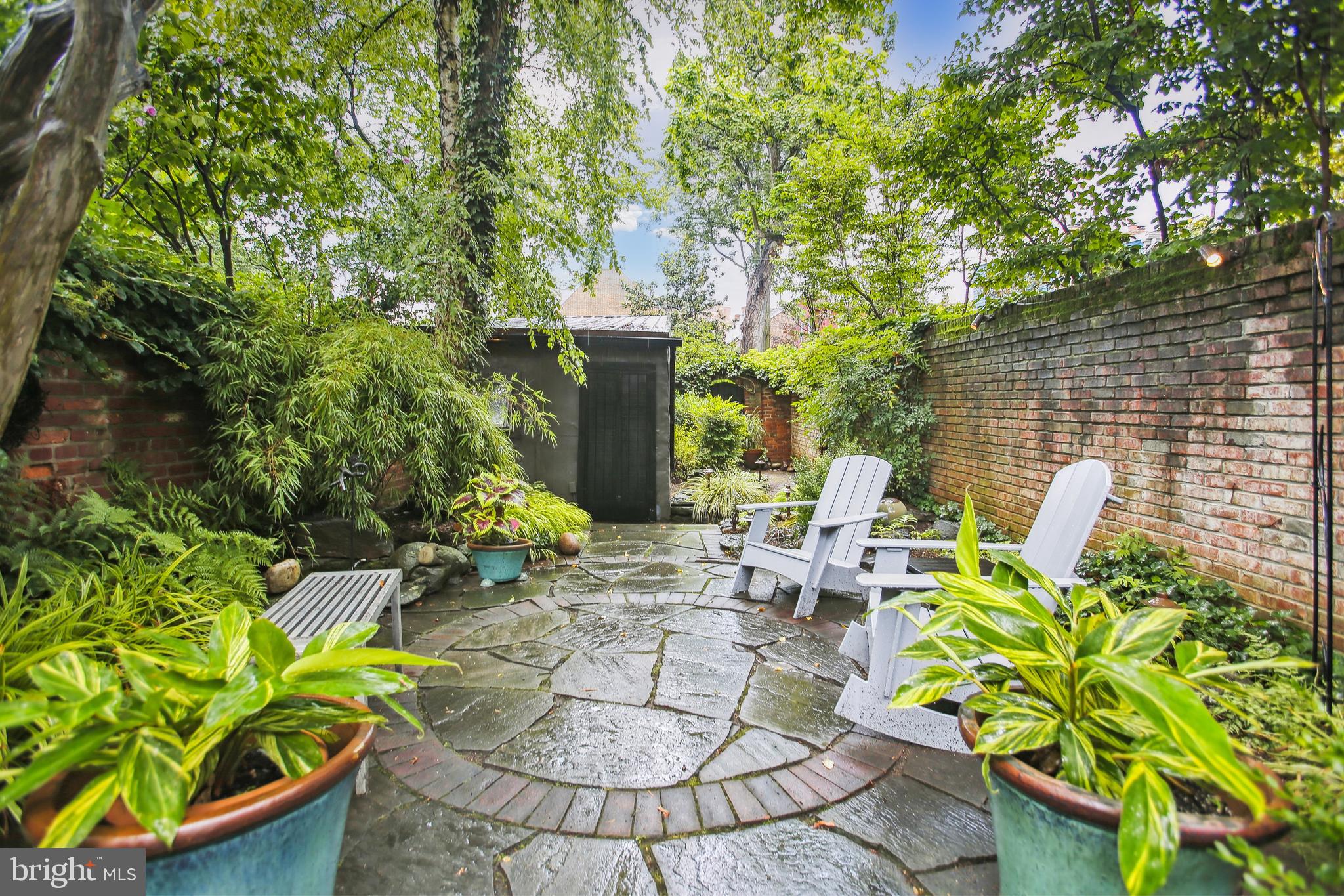 OLD TOWN ALEXANDRIA - Residential