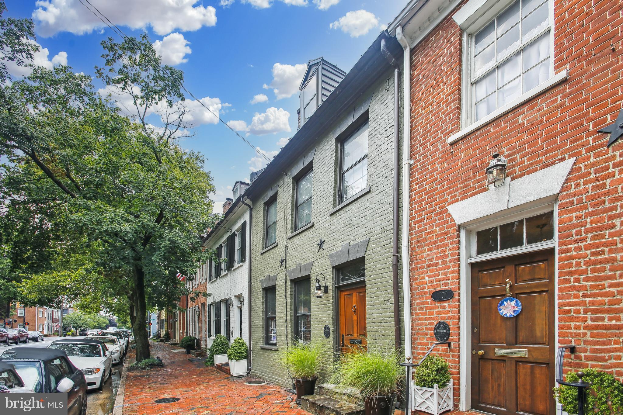 OLD TOWN ALEXANDRIA - Residential