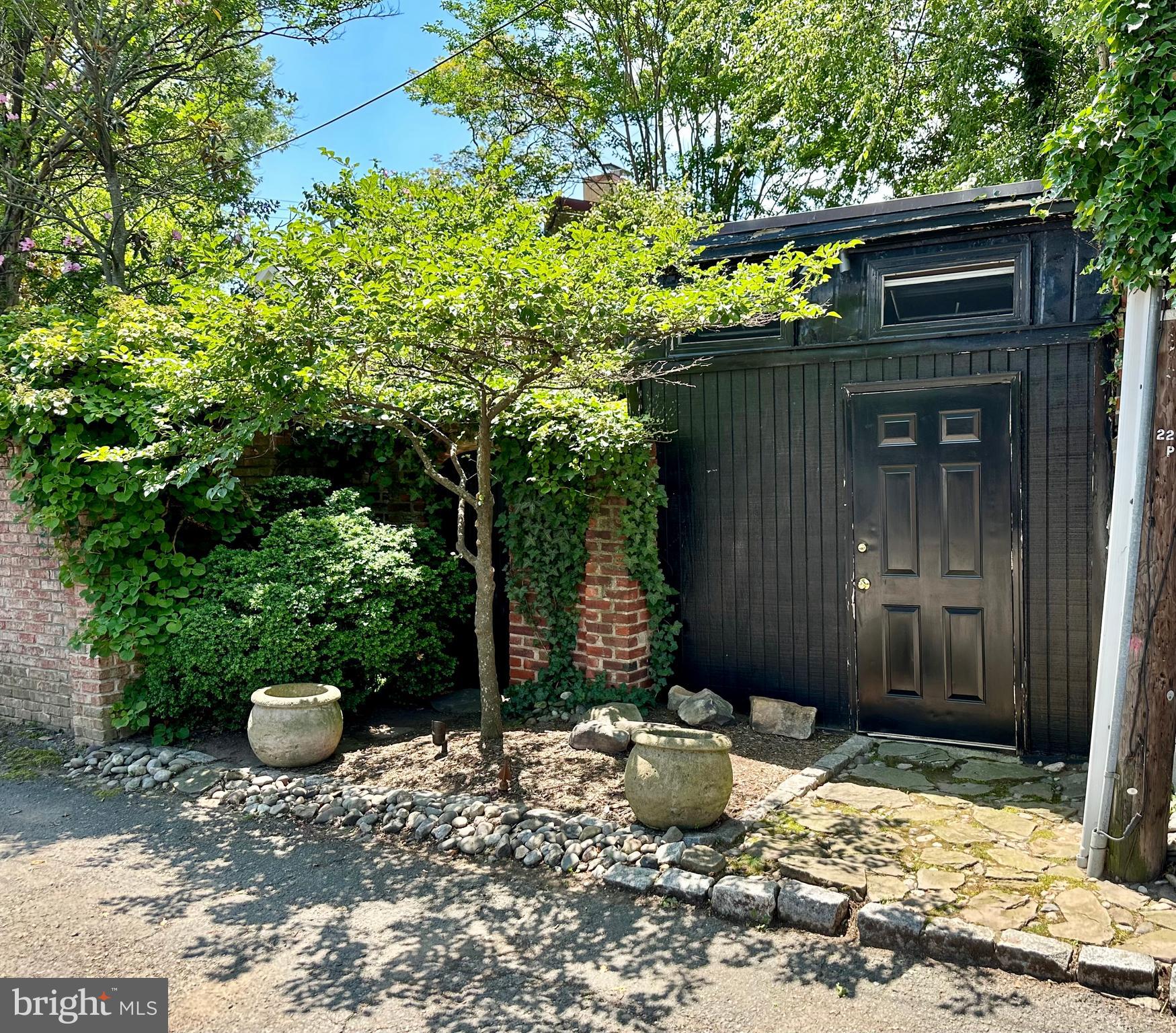 OLD TOWN ALEXANDRIA - Residential