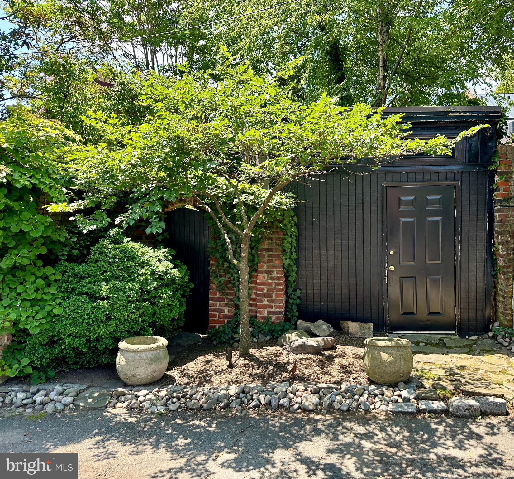 OLD TOWN ALEXANDRIA - Residential