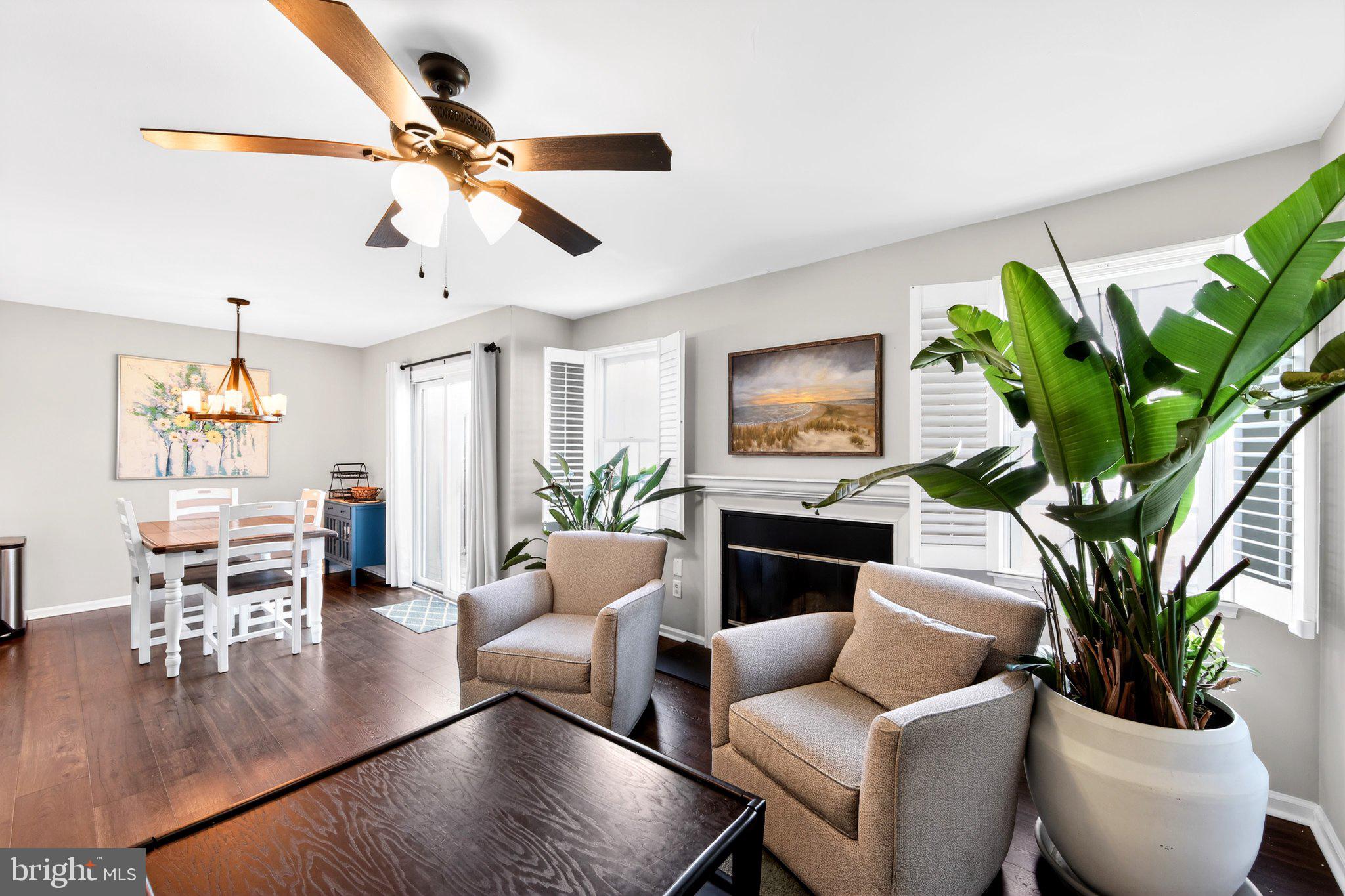 TWIN HILLS - Residential