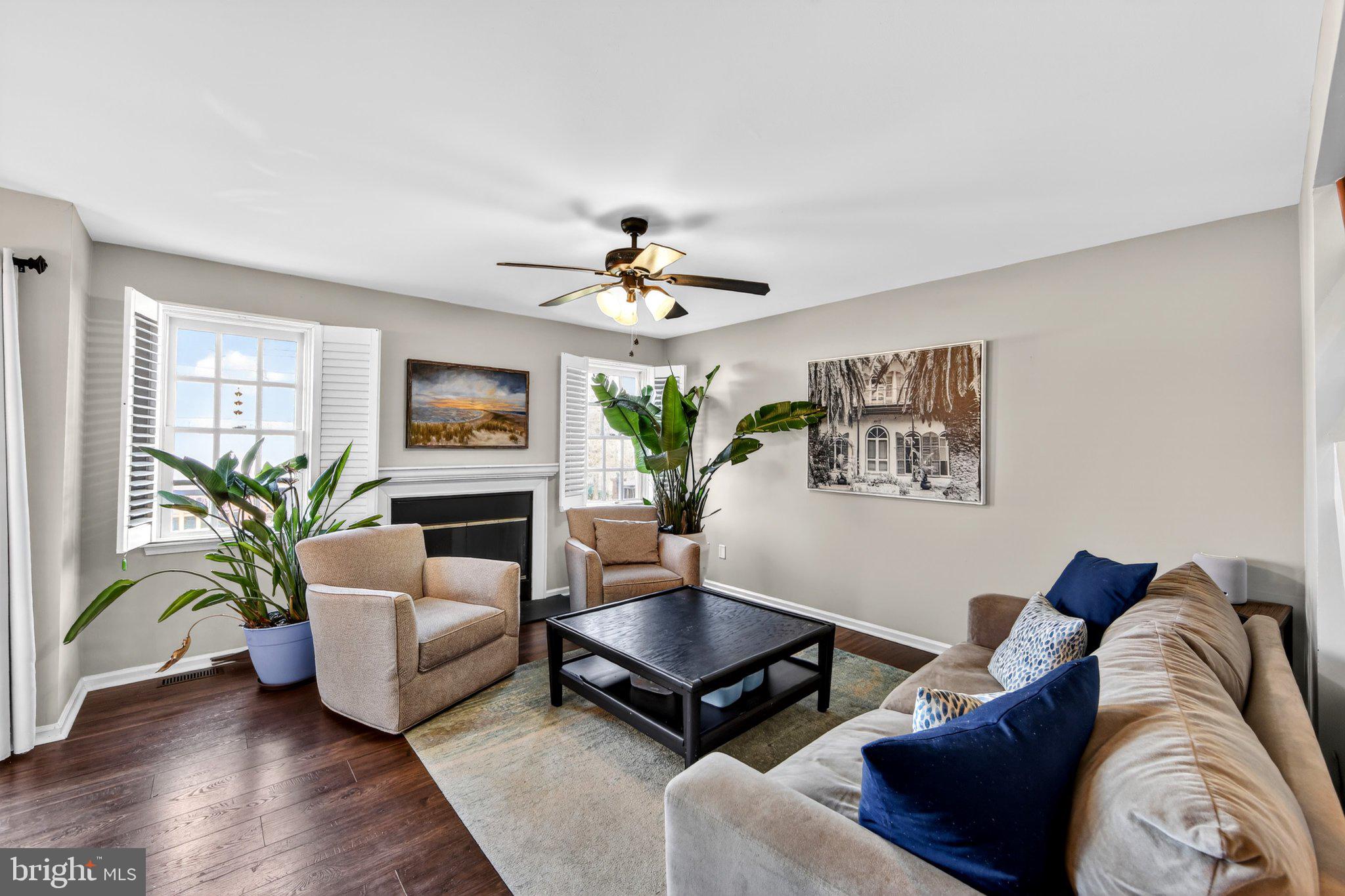 TWIN HILLS - Residential