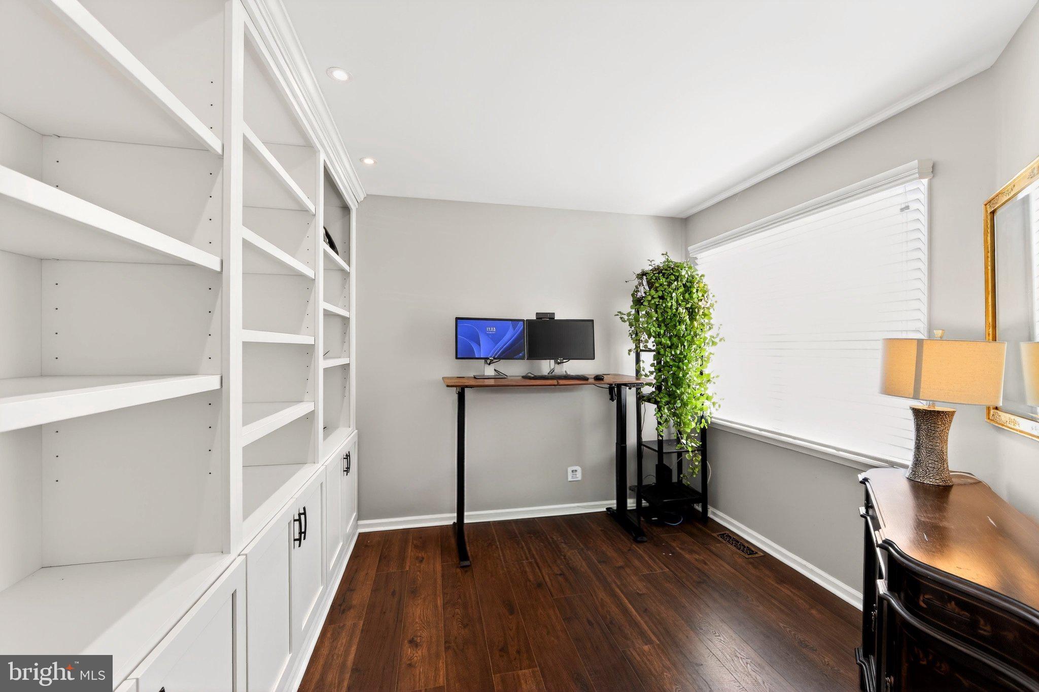 TWIN HILLS - Residential