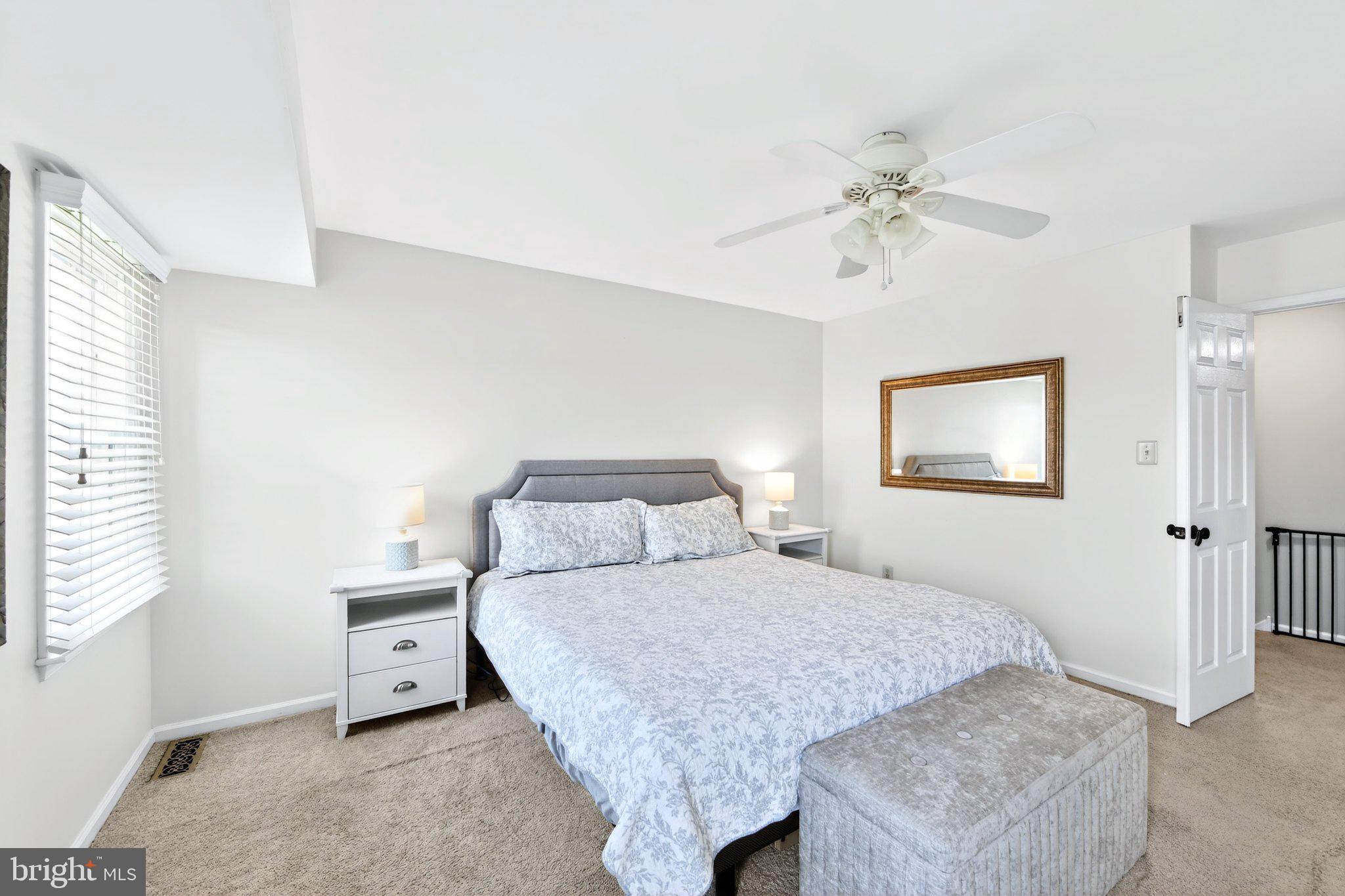 TWIN HILLS - Residential