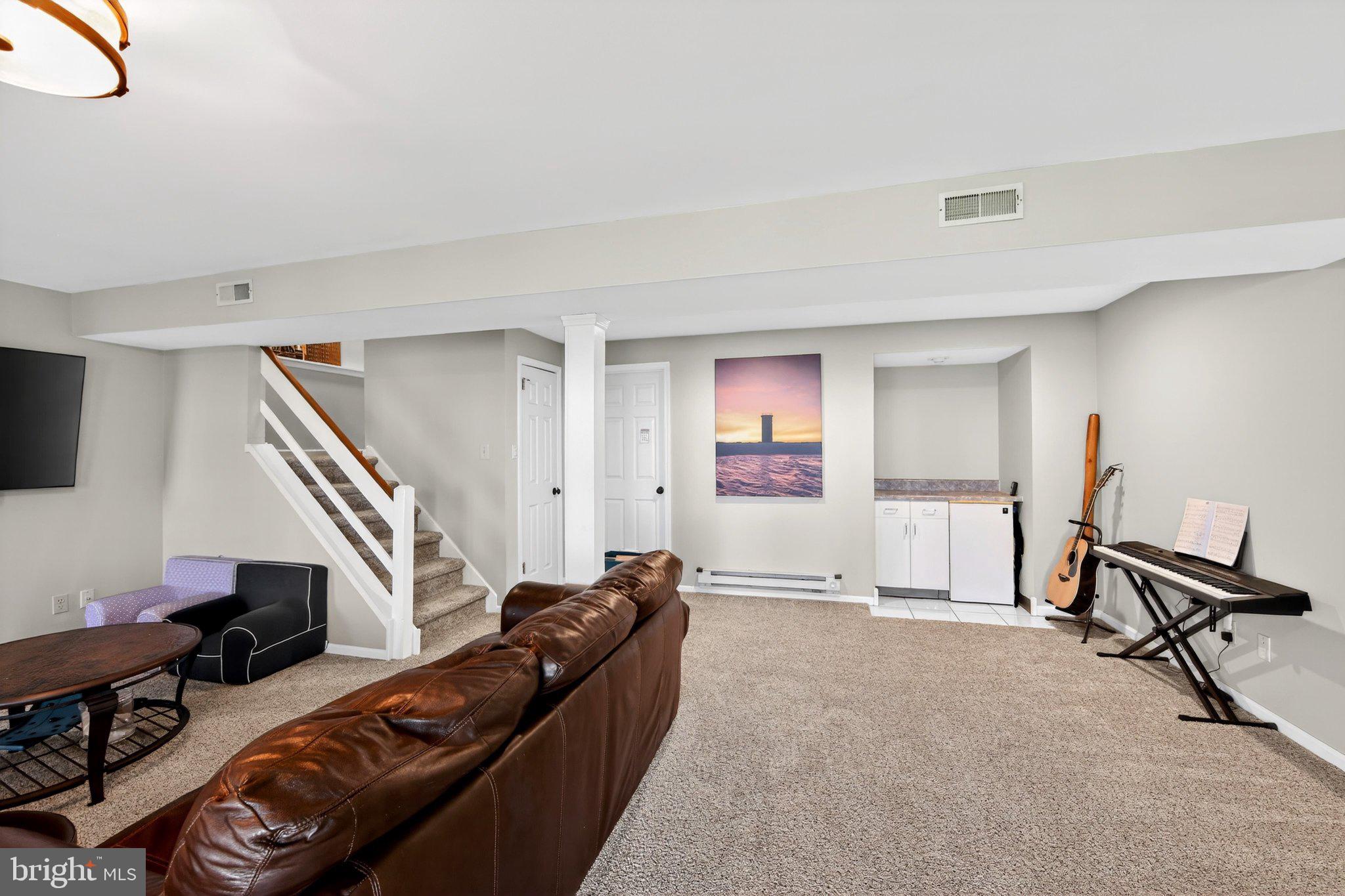 TWIN HILLS - Residential