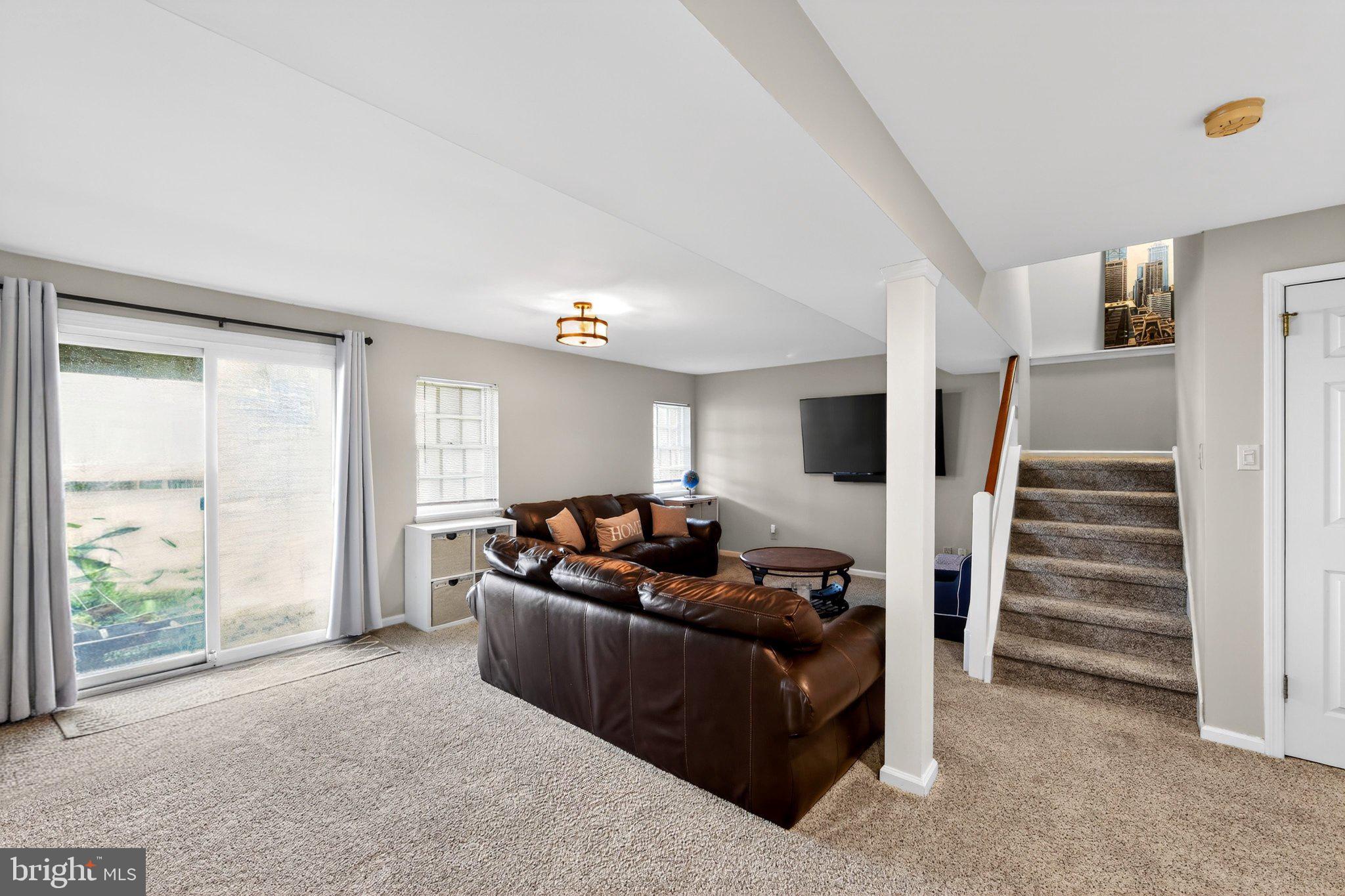 TWIN HILLS - Residential