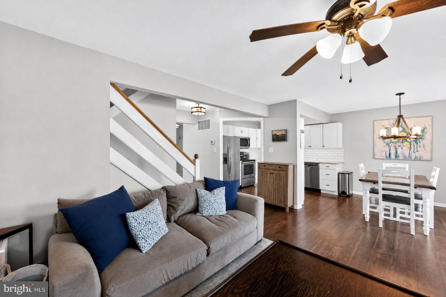 TWIN HILLS - Residential