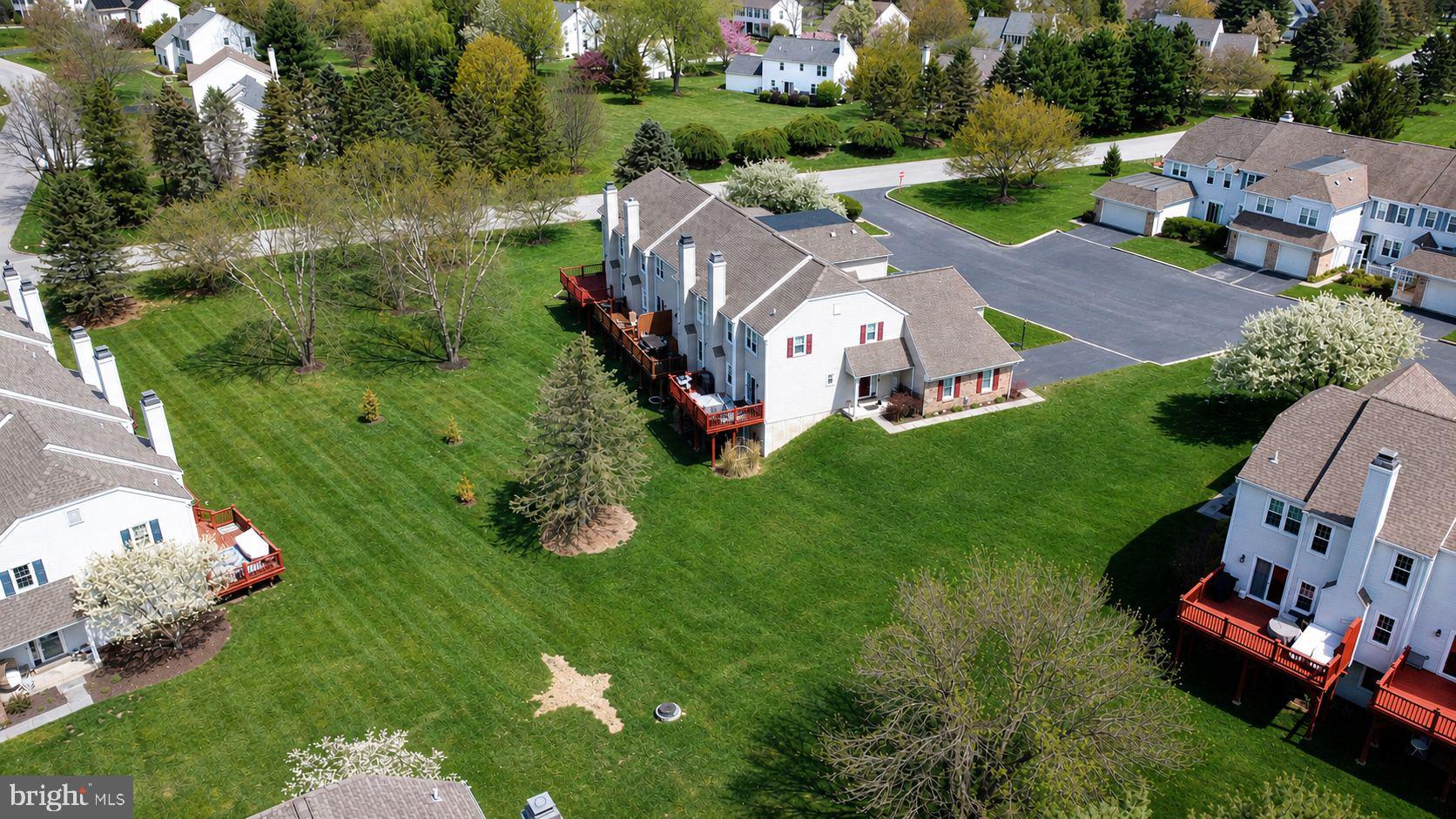 TWIN HILLS - Residential