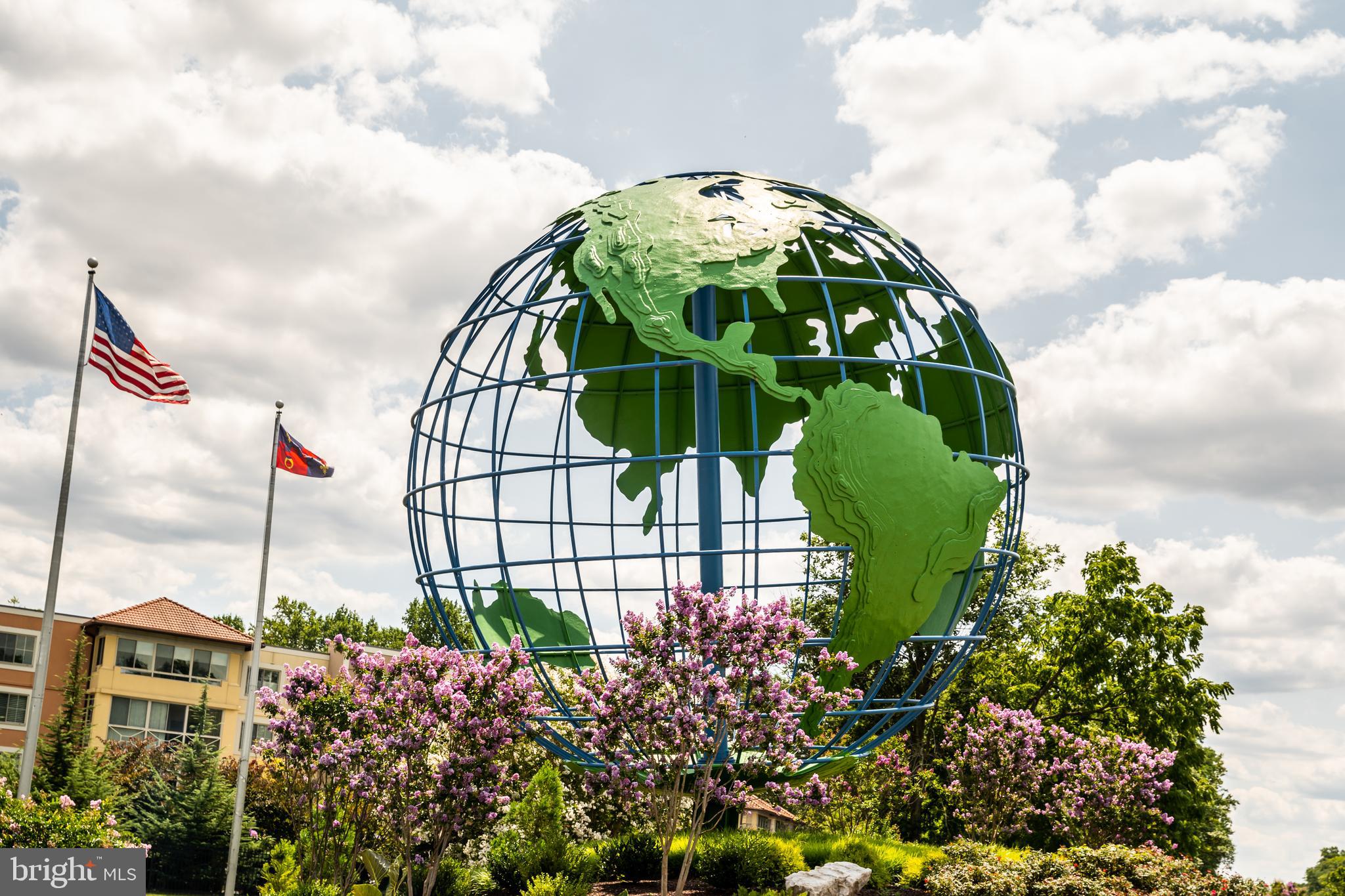 LEISURE WORLD - Residential