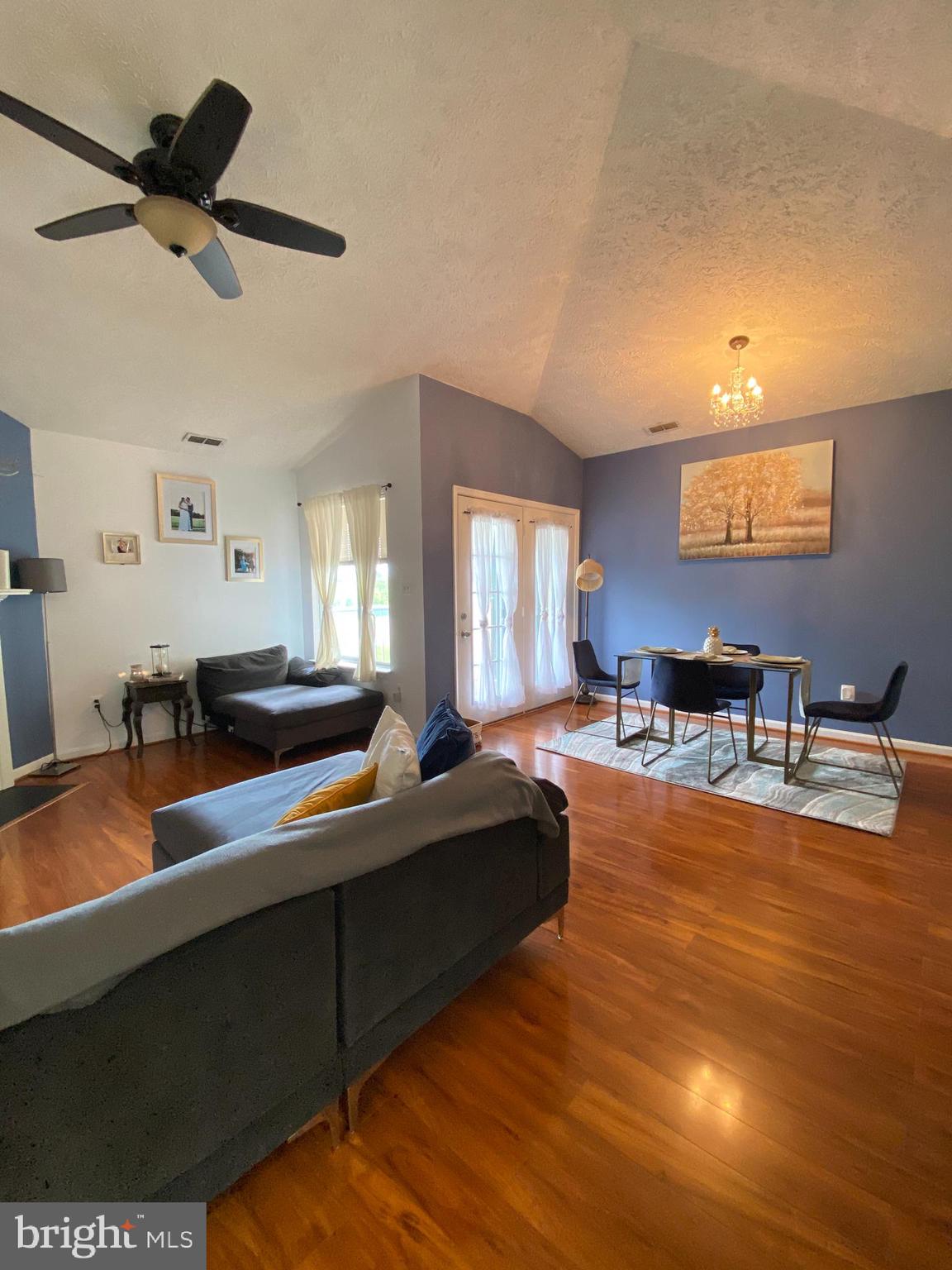 OLD FARM STATION - Residential Lease