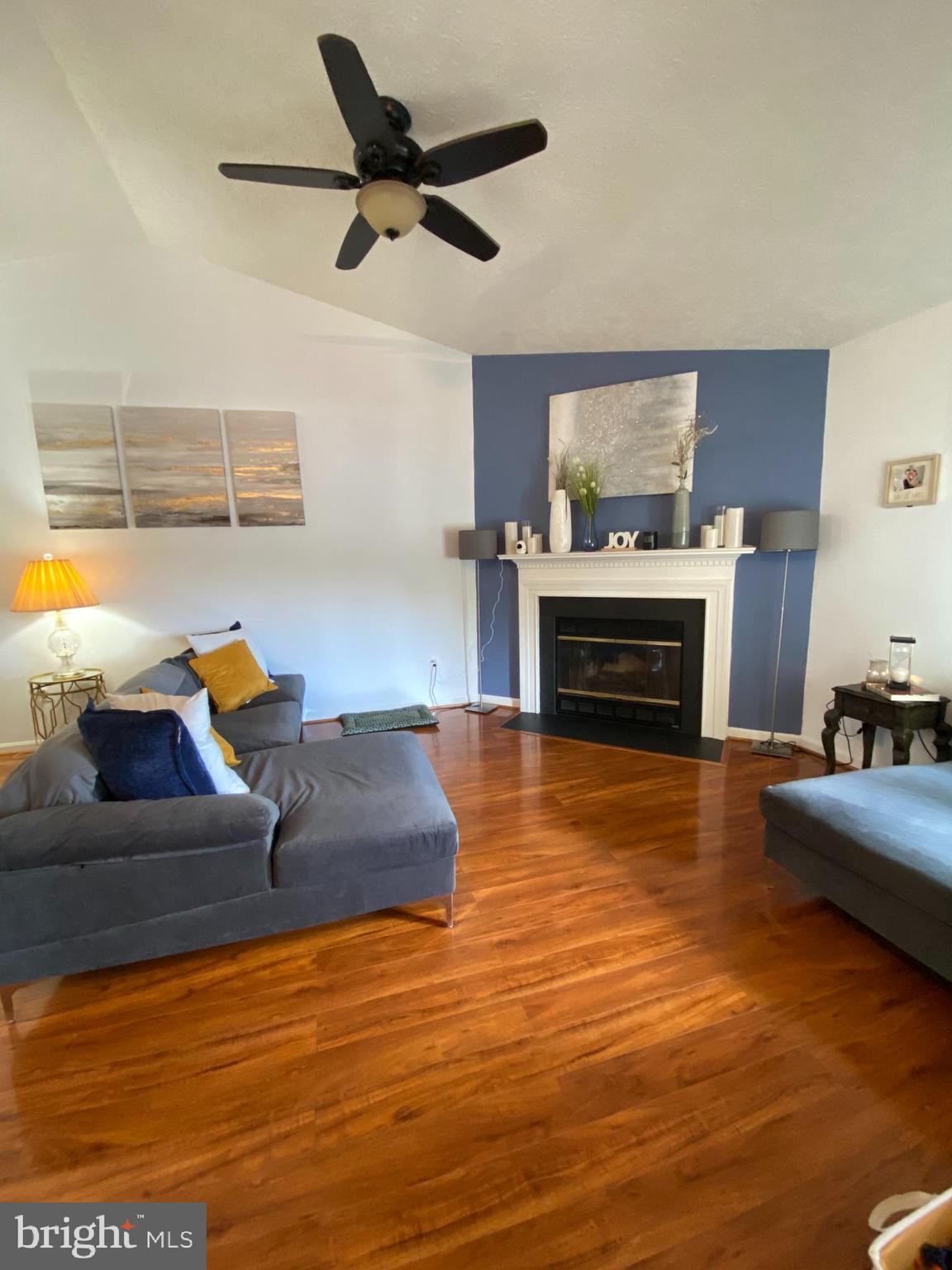 OLD FARM STATION - Residential Lease