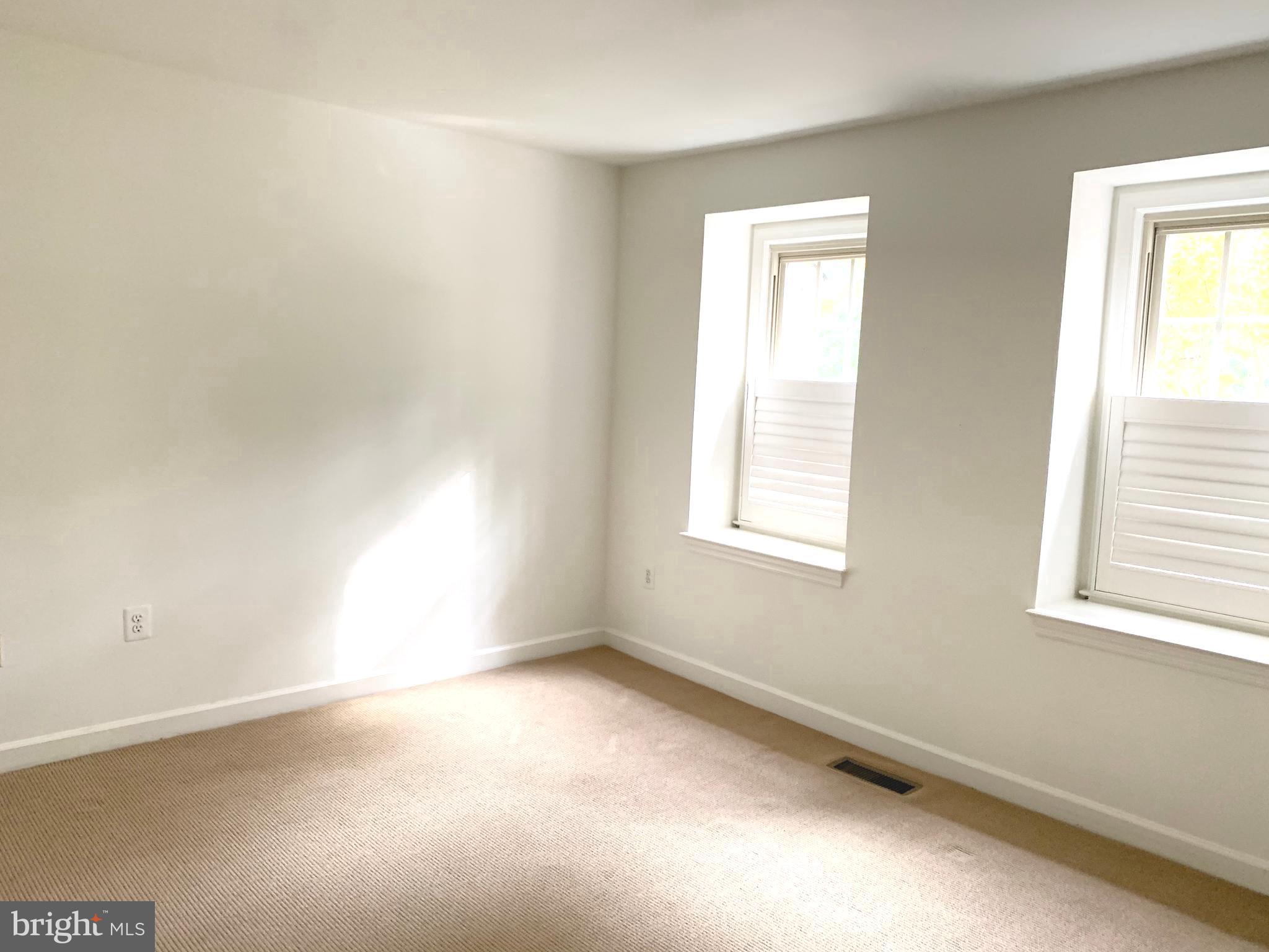 OLD GEORGETOWN VILLAGE - Residential Lease