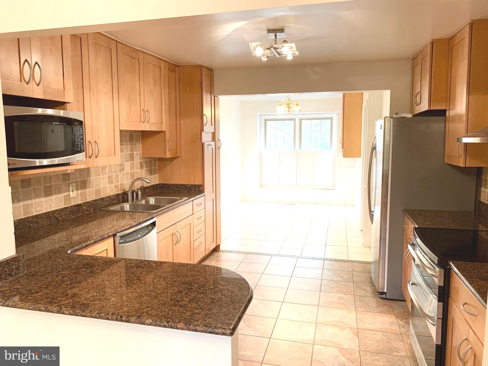 OLD GEORGETOWN VILLAGE - Residential Lease