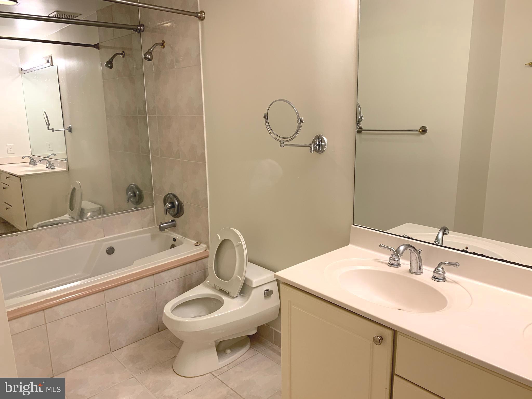 OLD GEORGETOWN VILLAGE - Residential Lease