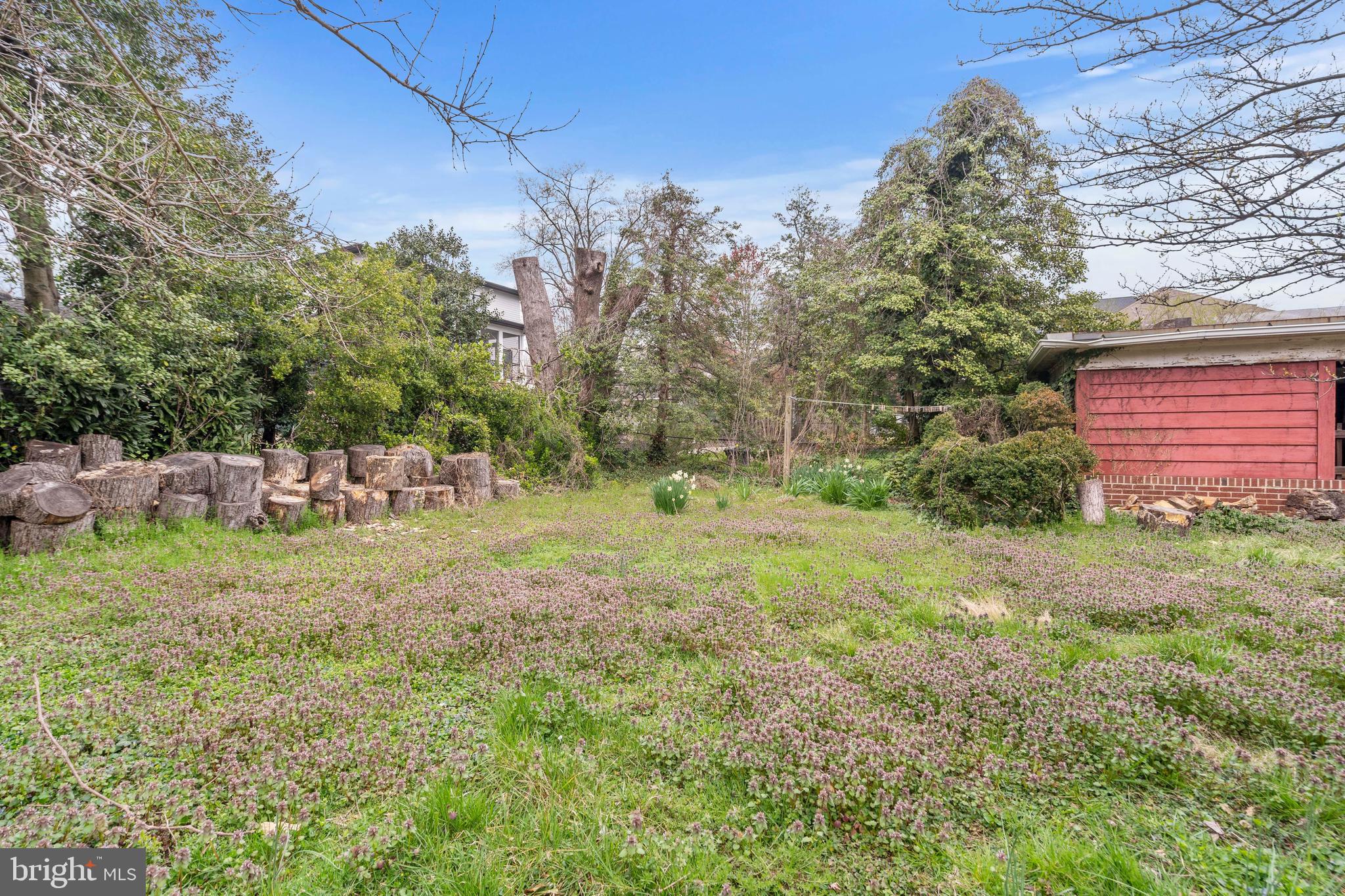 TUCKAHOE VILLAGE - Residential