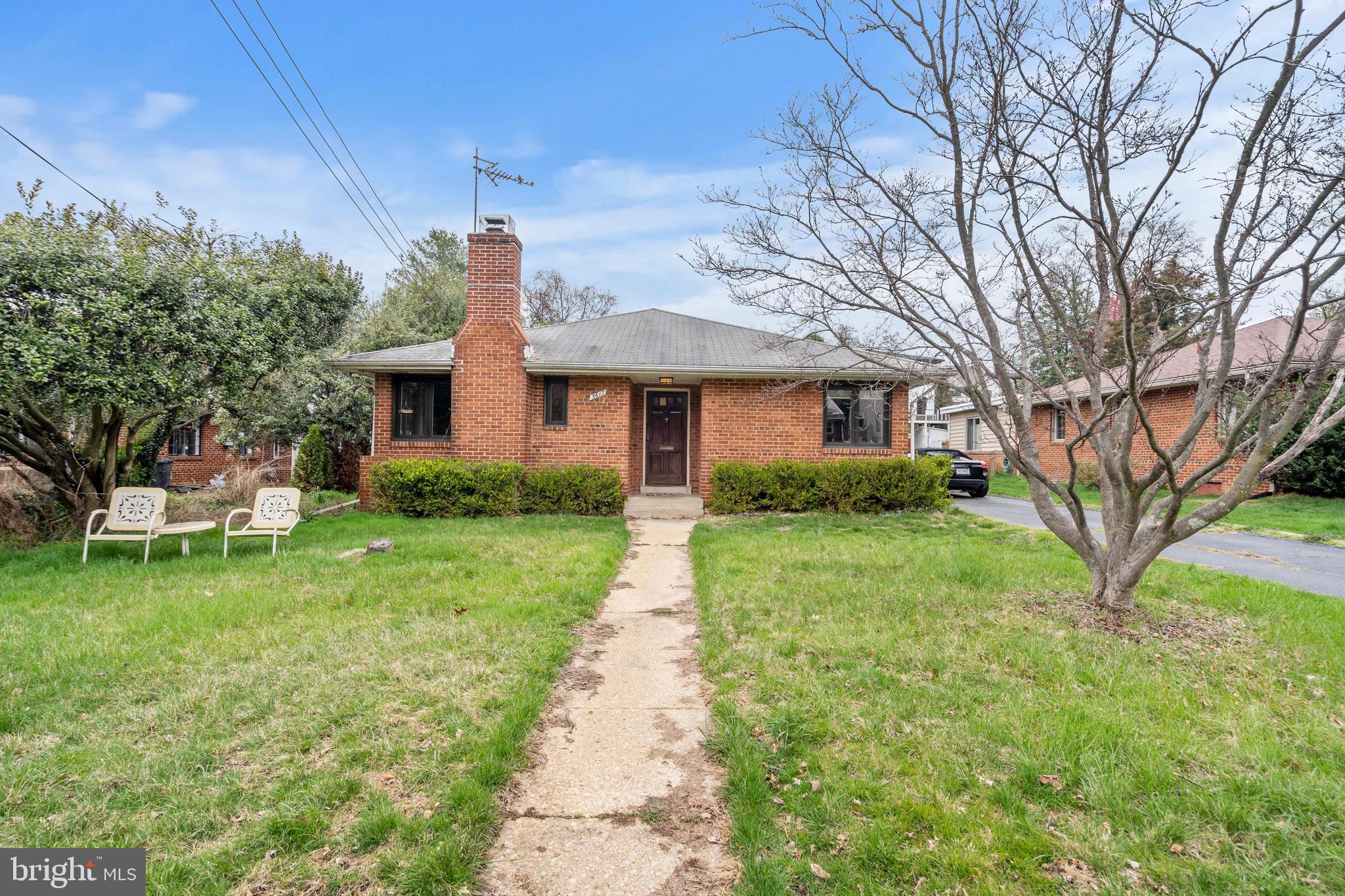 TUCKAHOE VILLAGE - Residential