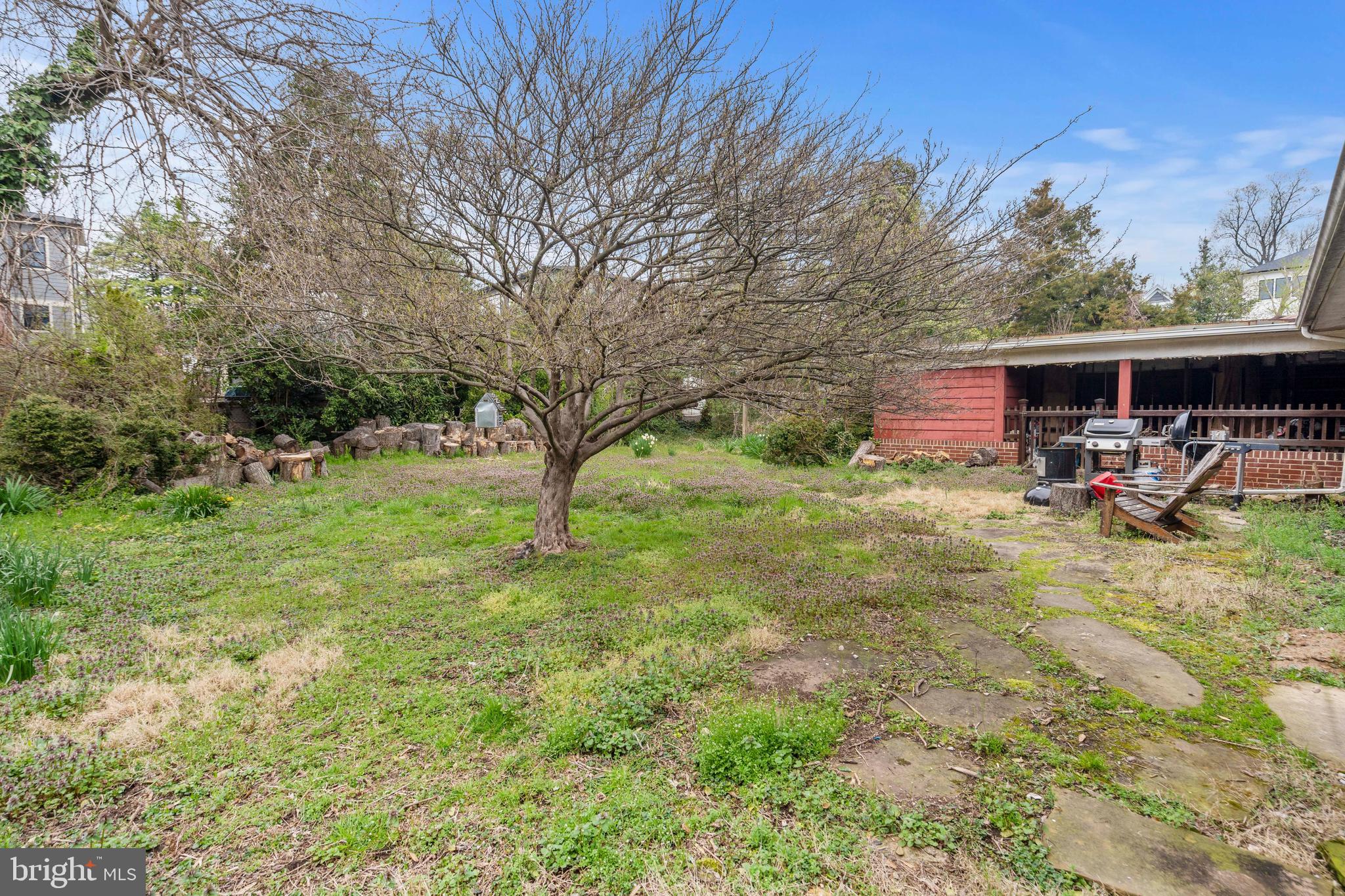 TUCKAHOE VILLAGE - Residential