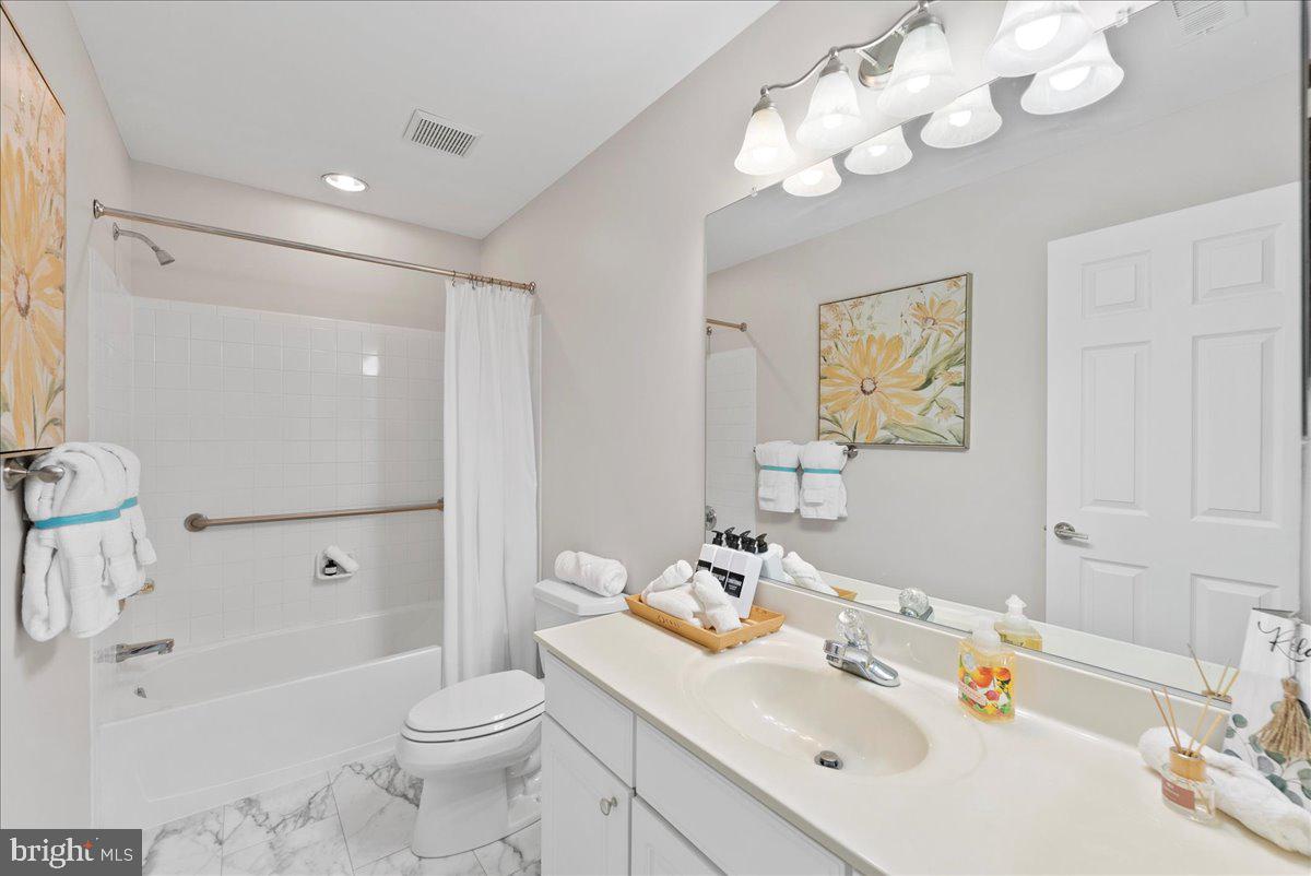 HERITAGE HUNT - Residential