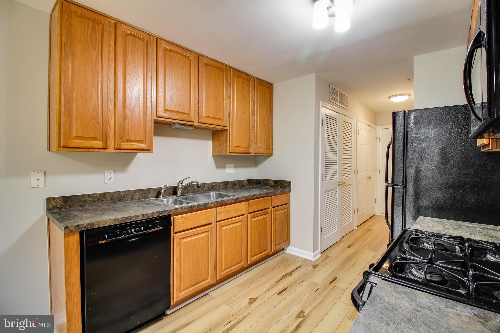 ENCLAVE AT SEVEN OAKS - Residential Lease