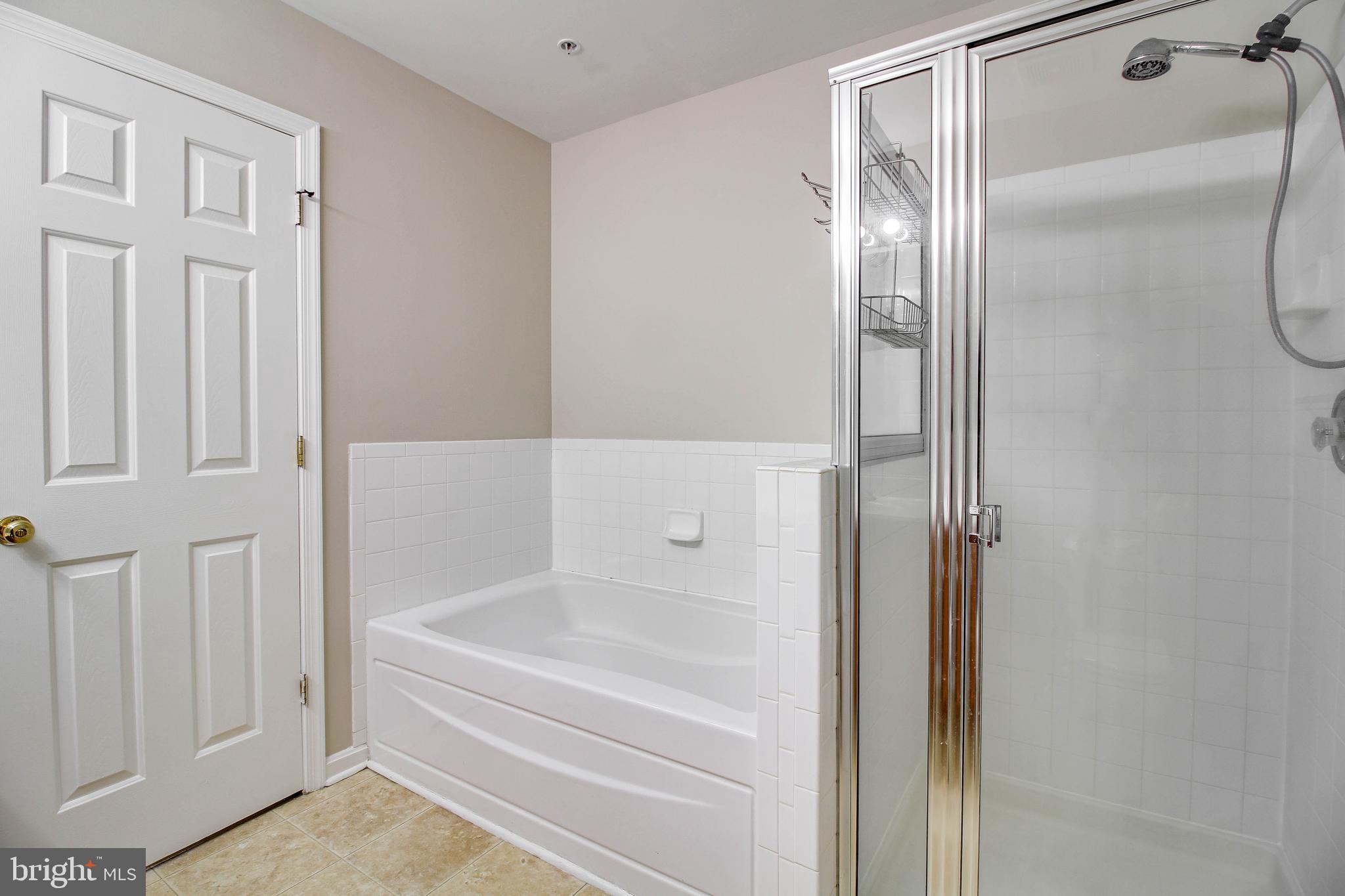 ENCLAVE AT SEVEN OAKS - Residential Lease