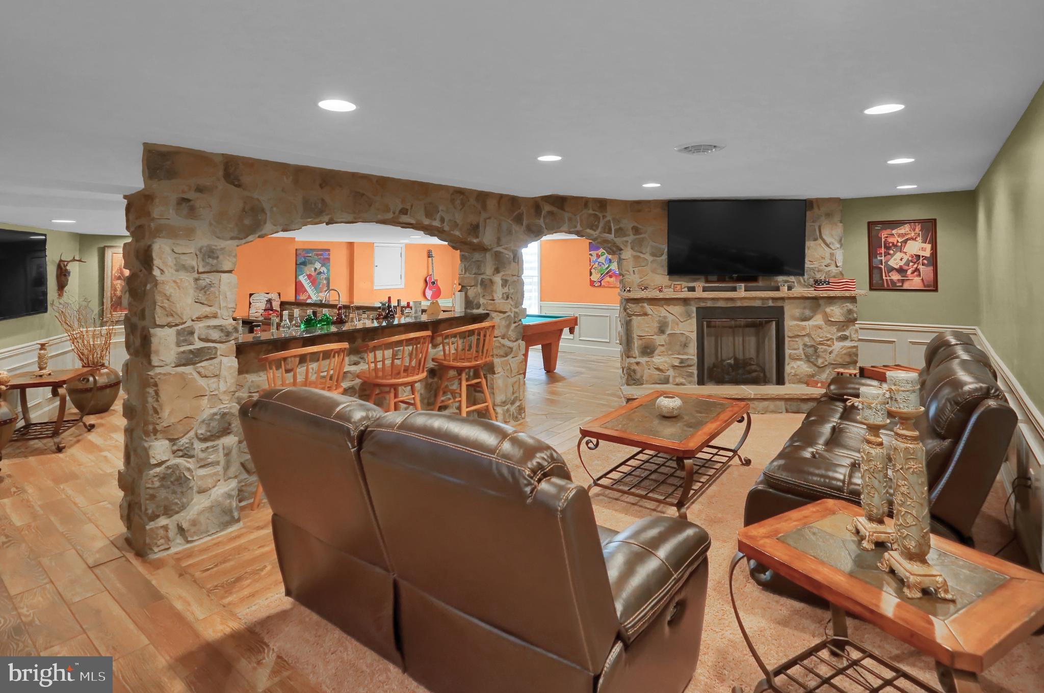 SOUTH MIDDLETON TWP - Residential