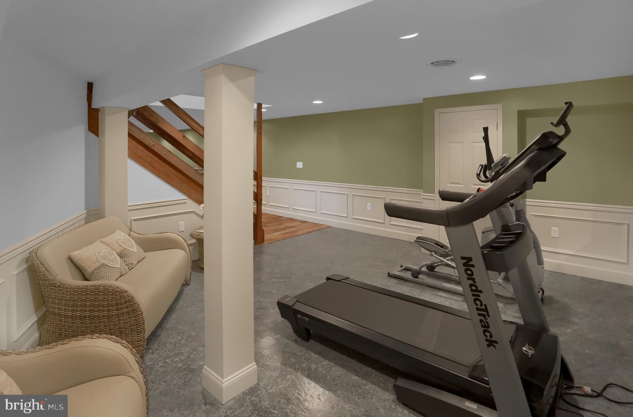 SOUTH MIDDLETON TWP - Residential