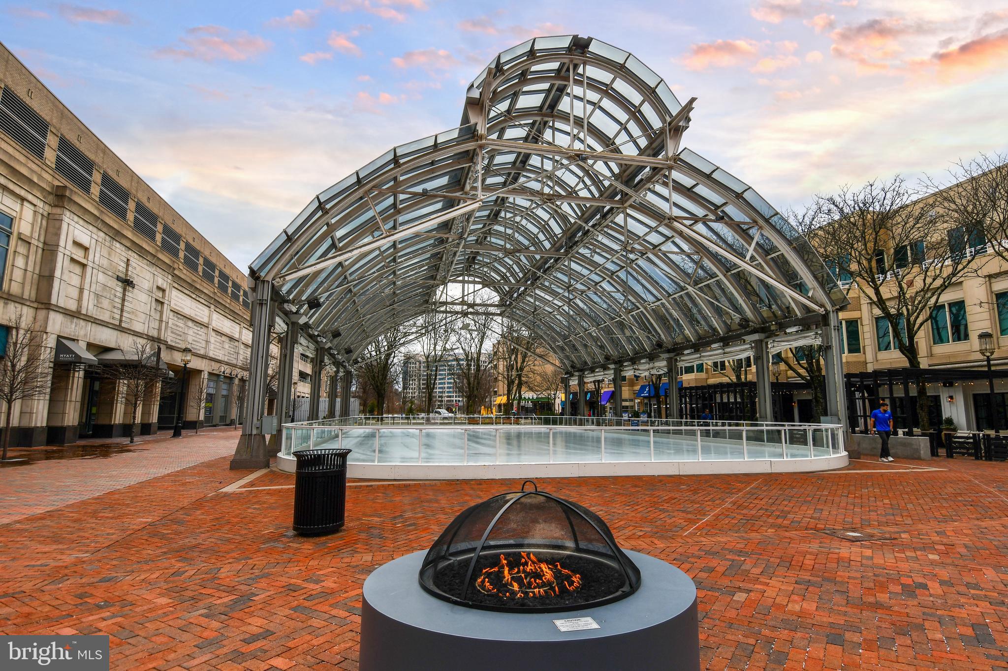 HUNTERS WOODS VILLAGE - Residential