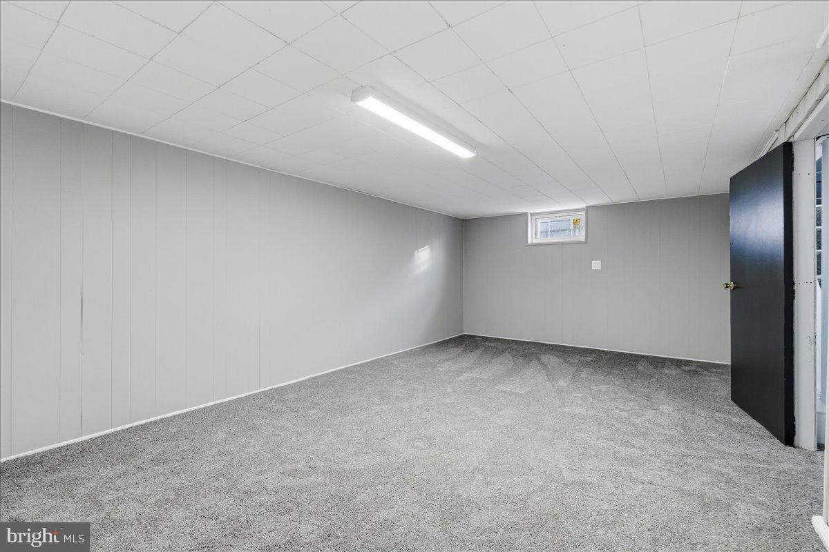 WILLIAMSBURG - Residential