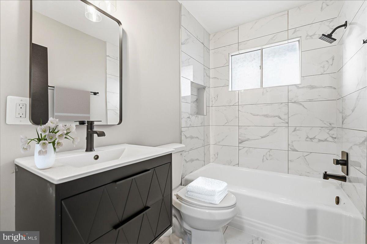 WILLIAMSBURG - Residential