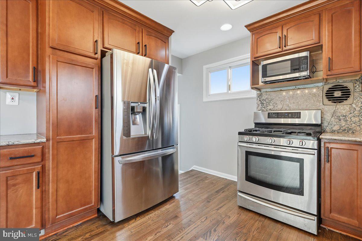 WILLIAMSBURG - Residential