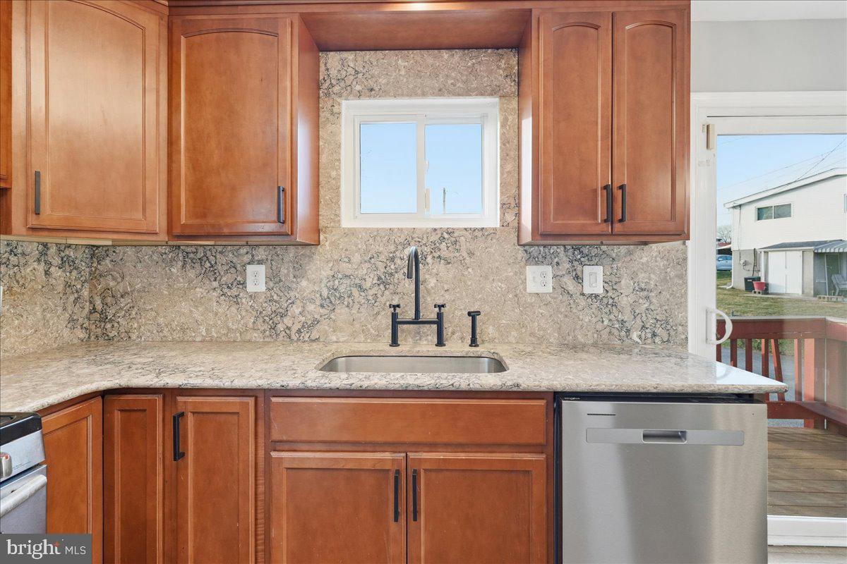 WILLIAMSBURG - Residential