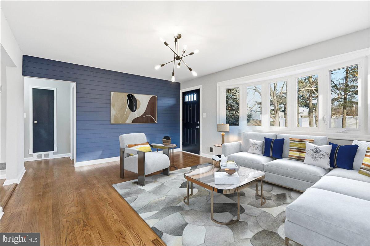 WILLIAMSBURG - Residential