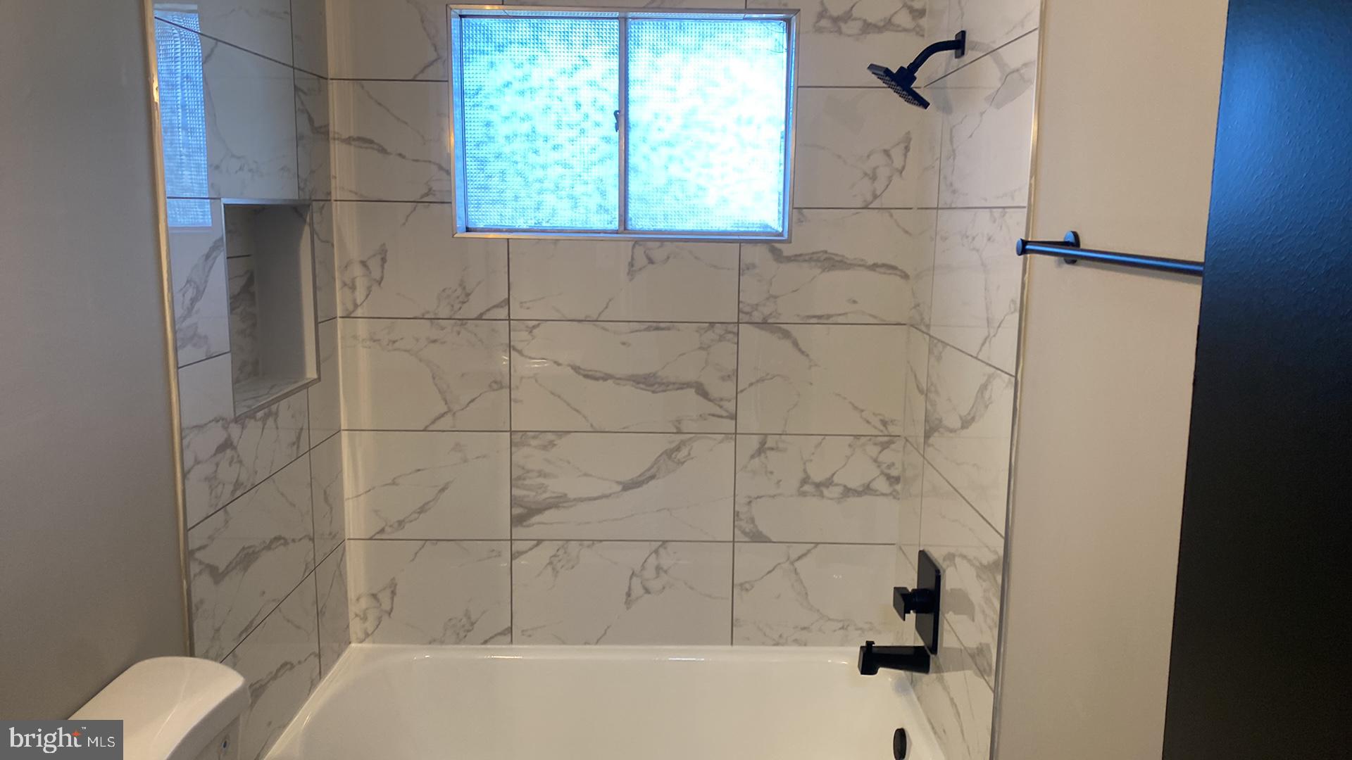 WILLIAMSBURG - Residential