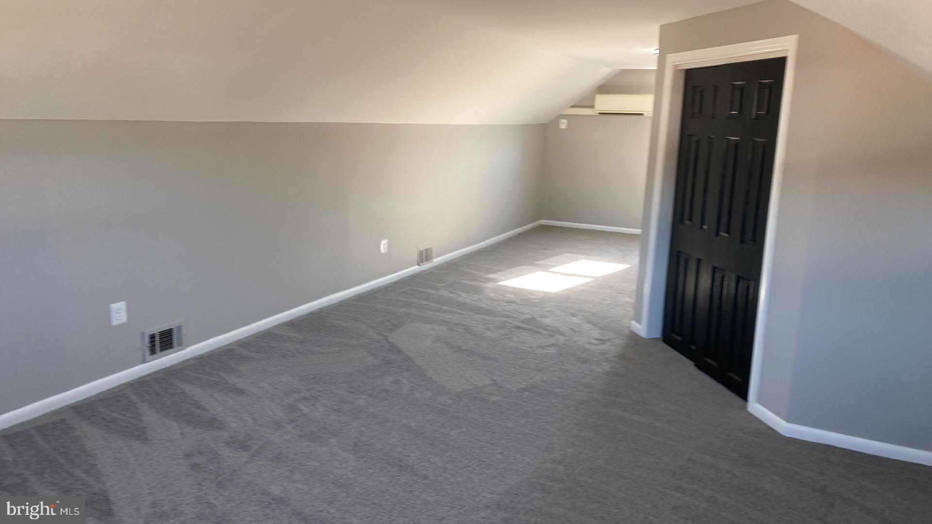 WILLIAMSBURG - Residential