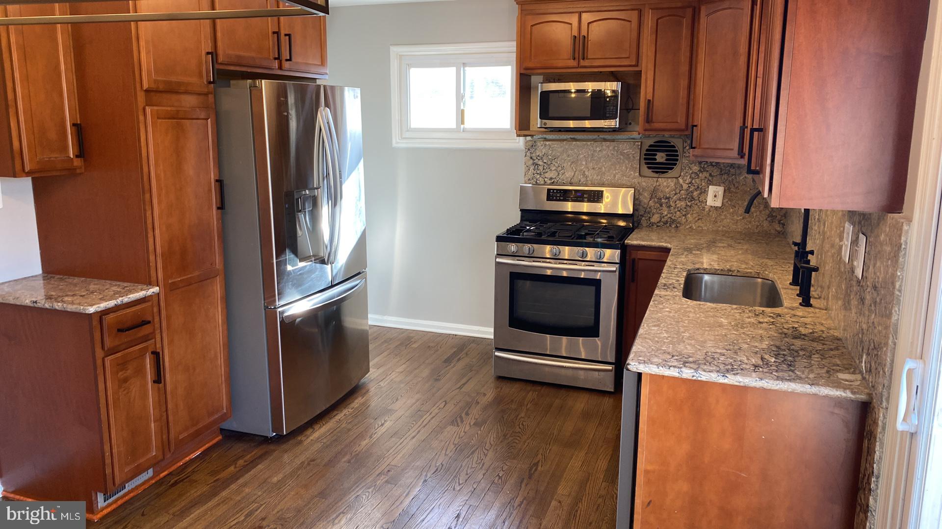 WILLIAMSBURG - Residential